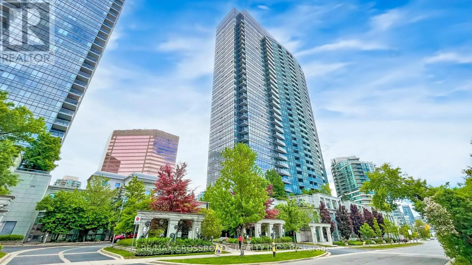 Apartment for rent: Ph1 - 15 Greenview Avenue, Toronto, Ontario M2M 4M7