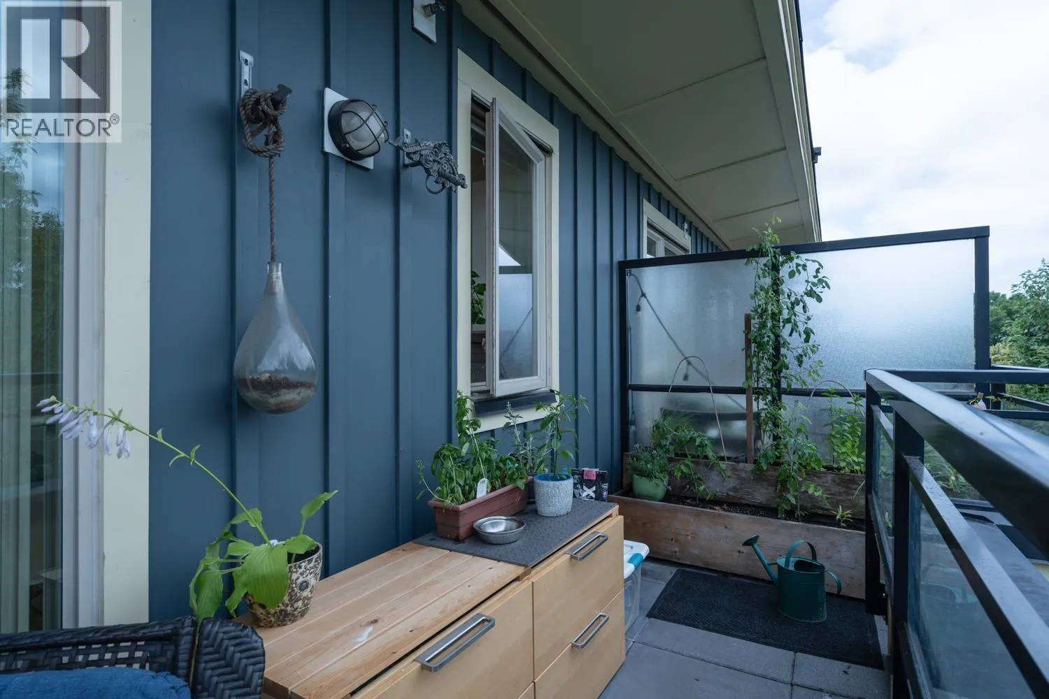 Apartment for rent: Ph1 688 E 17th Avenue, Vancouver, British Columbia V5V 0A8