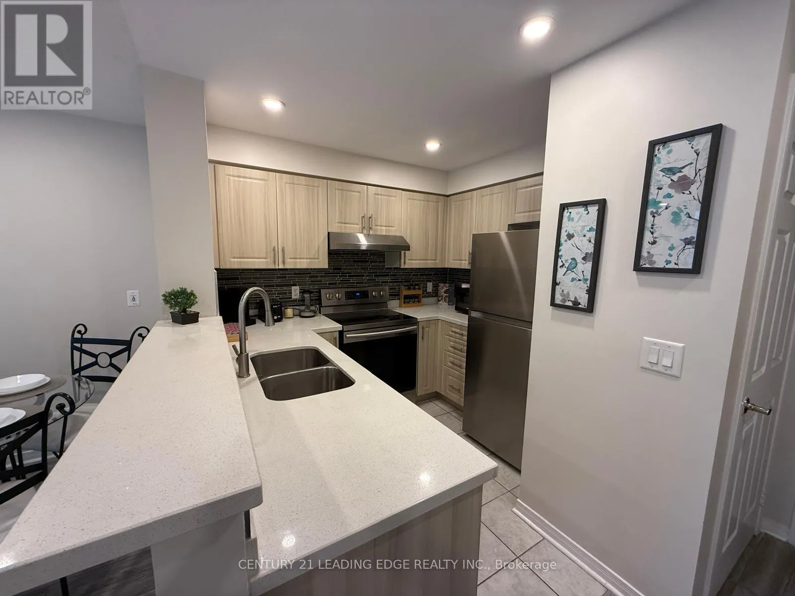 Apartment for rent: Ph10 - 28 Olive Drive, Toronto, Ontario M2N 7E6