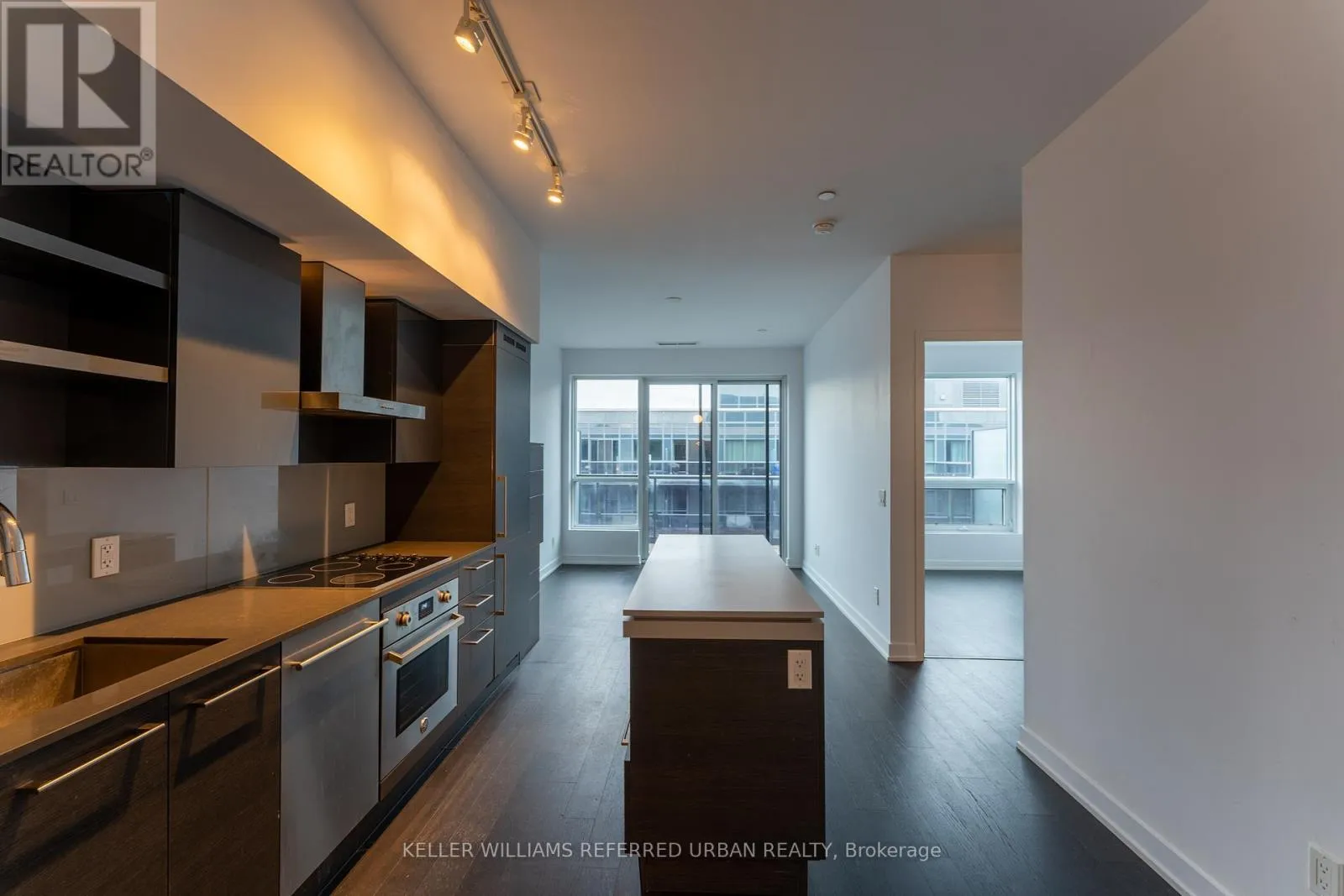 Apartment for rent: Ph17 - 1030 King Street W, Toronto, Ontario M6K 3N3