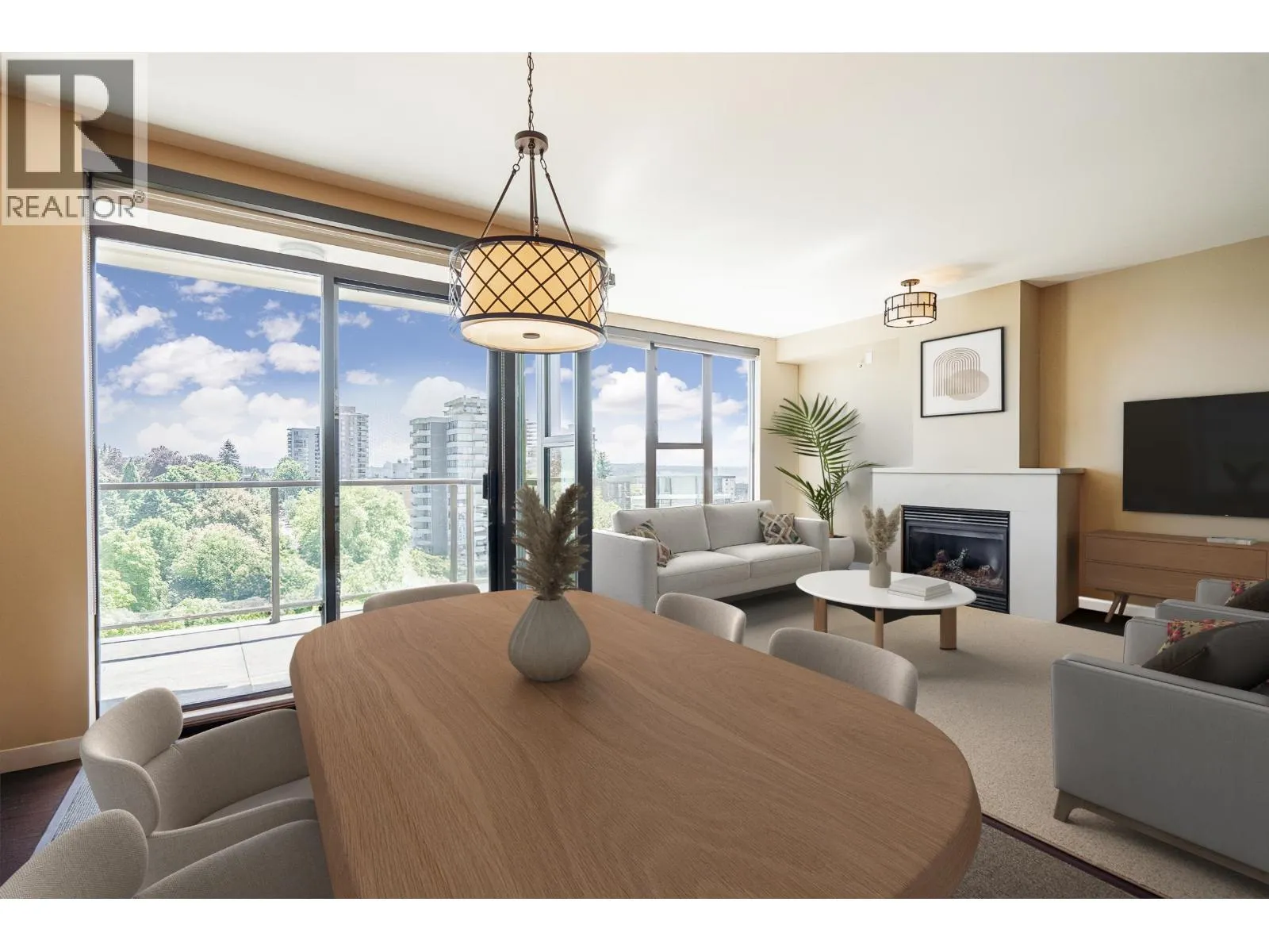 Apartment for rent: Ph3 683 W Victoria Park, North Vancouver, British Columbia V7M 0A2