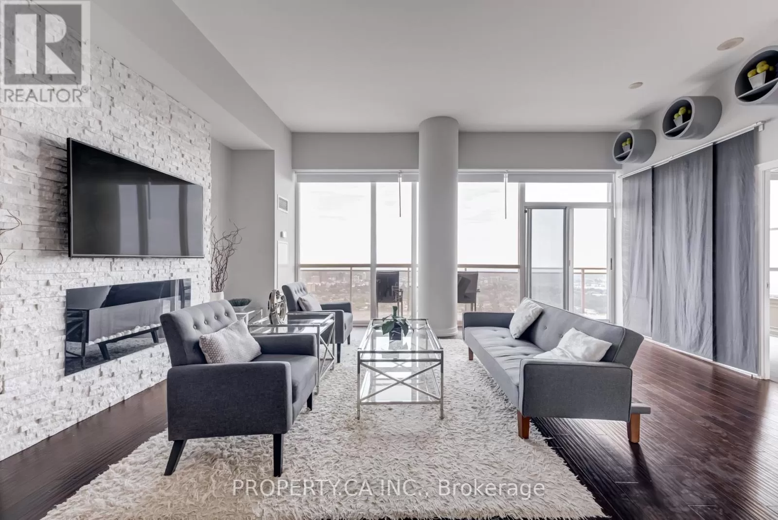 Apartment for rent: Ph3504 - 223 Webb Drive, Mississauga, Ontario L5B 0E8