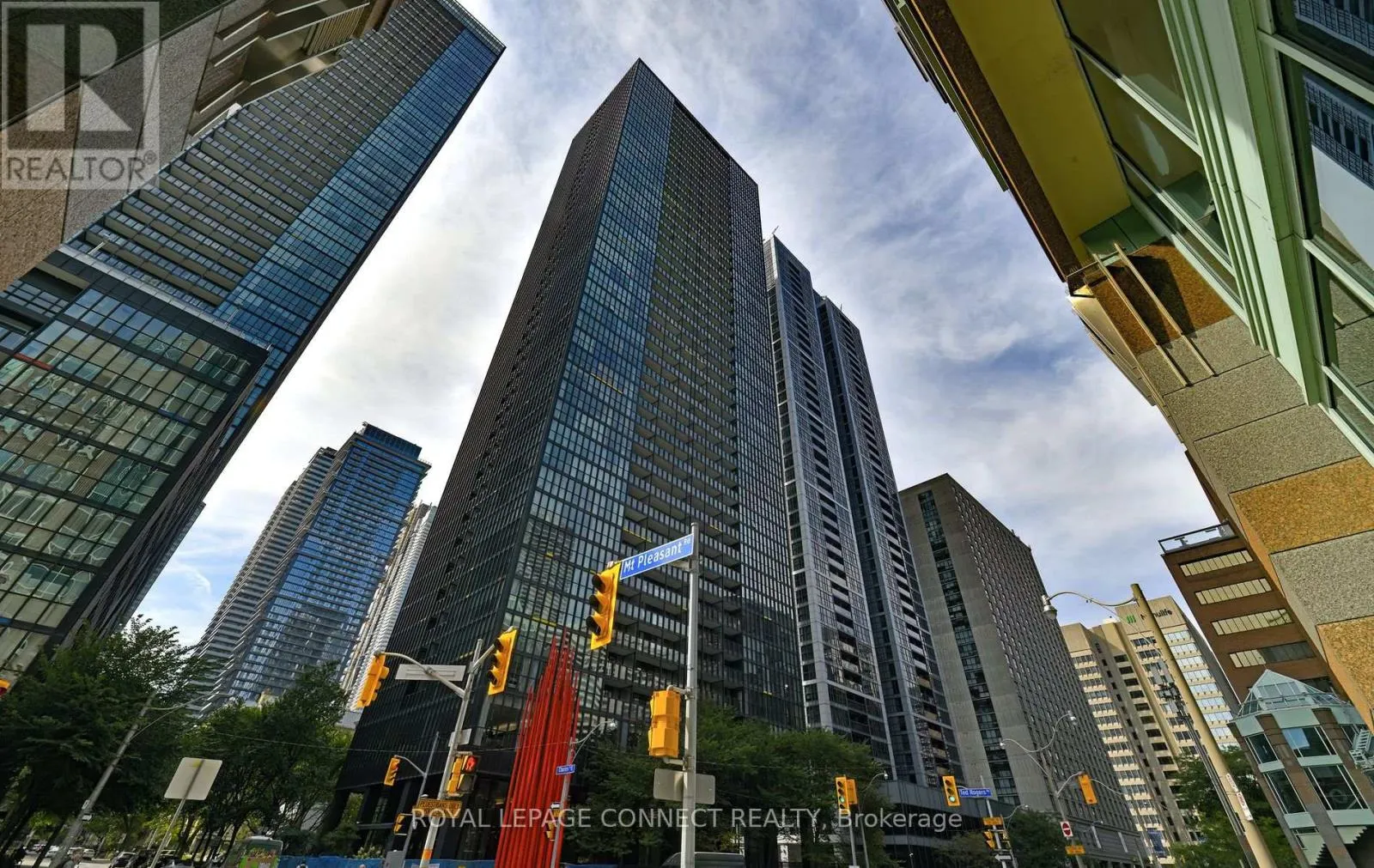 Apartment for rent: Ph4401 - 110 Charles Street E, Toronto, Ontario M4Y 1T5