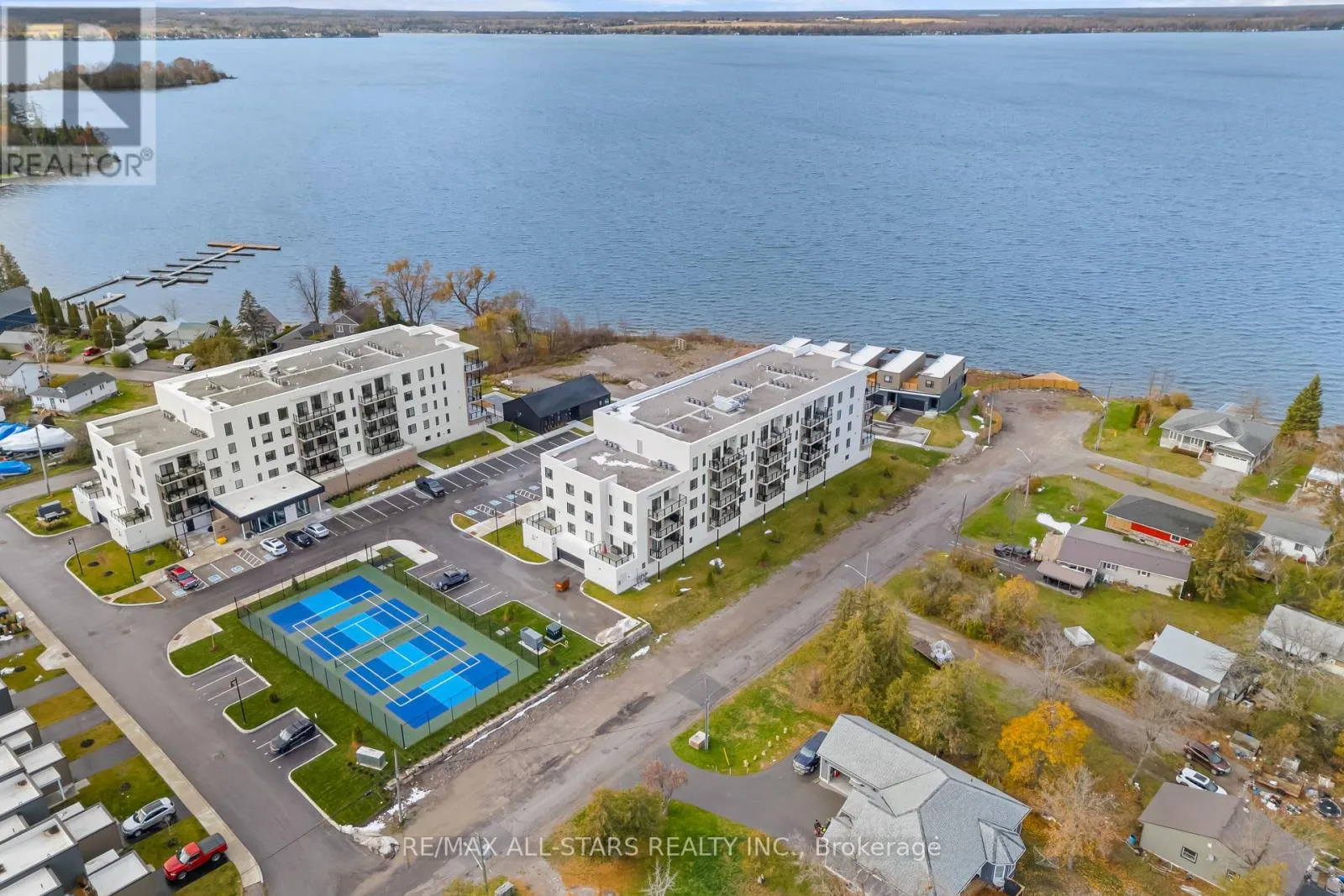 Apartment for rent: Ph#5 - 19b West Street N, Kawartha Lakes, Ontario K0M 1N0