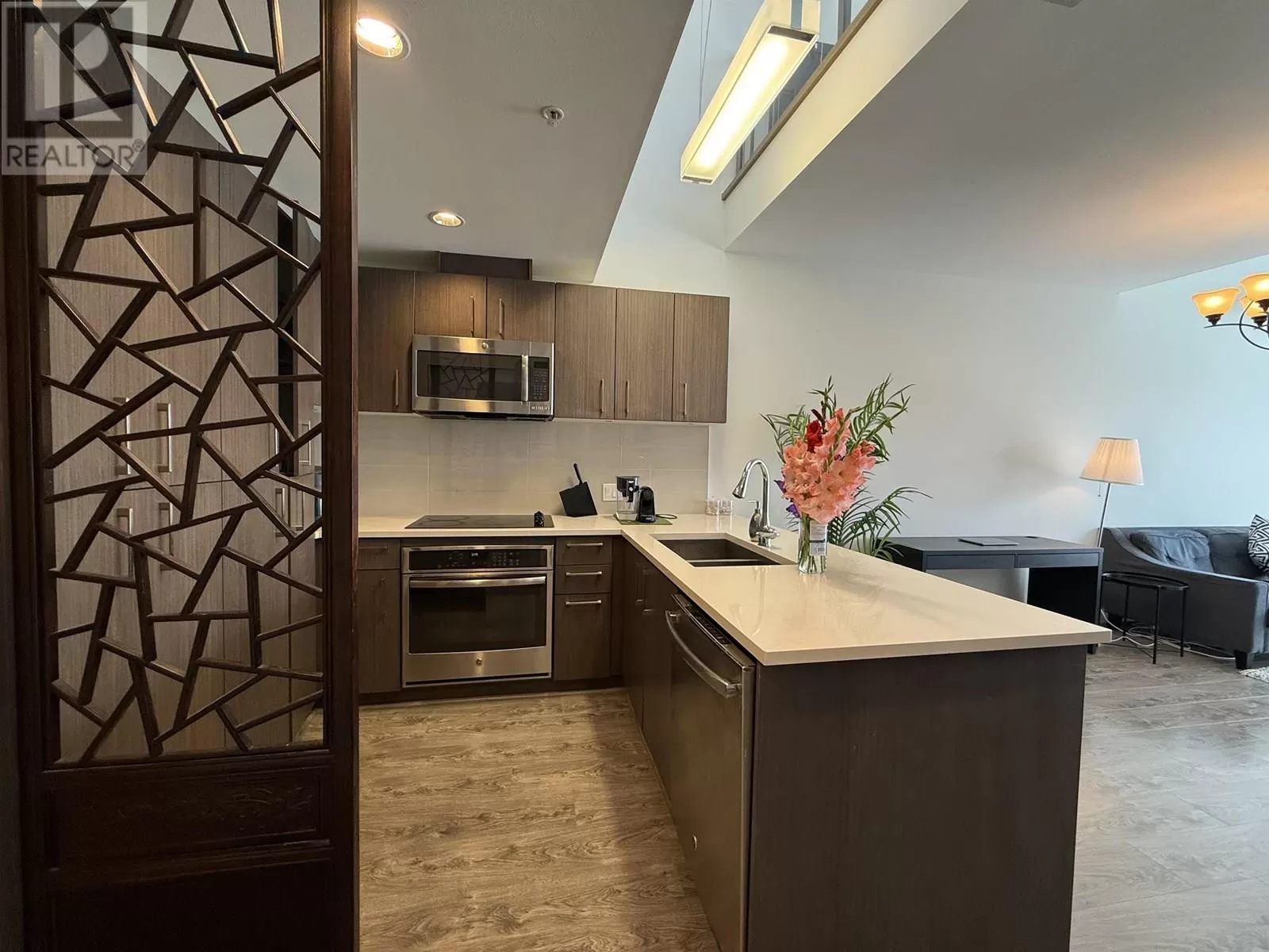 Apartment for rent: Ph6 5981 Gray Avenue, Vancouver, British Columbia V6S 0G1