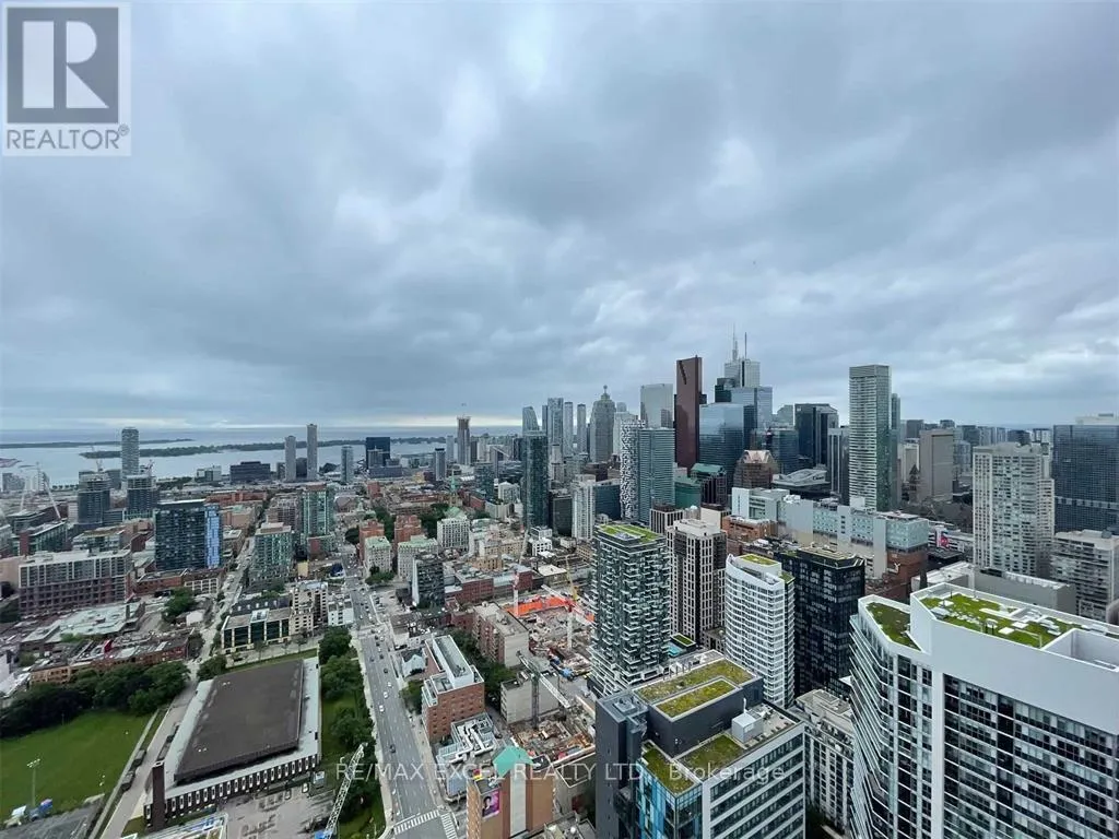 Apartment for rent: Ph7 - 181 Dundas Street E, Toronto, Ontario M5A 1Z4