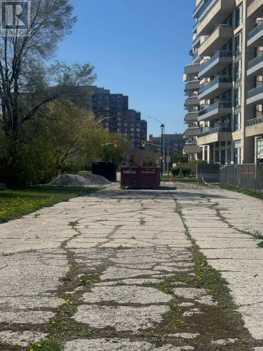 Pin 031092447, Richmond Hill, Ontario L4C 9T3