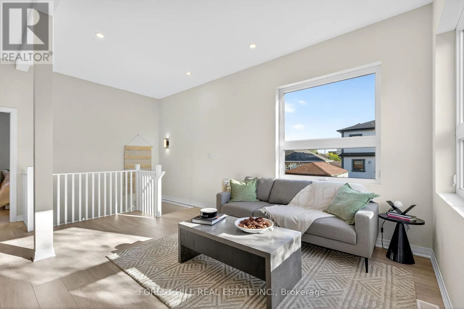 House for rent: R - 8 Boylen Street, Toronto, Ontario M9N 2W3