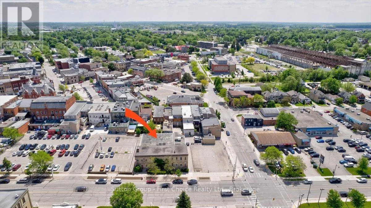 Offices for rent: Rear - 107 Erie Street, Stratford, Ontario N5A 2M5