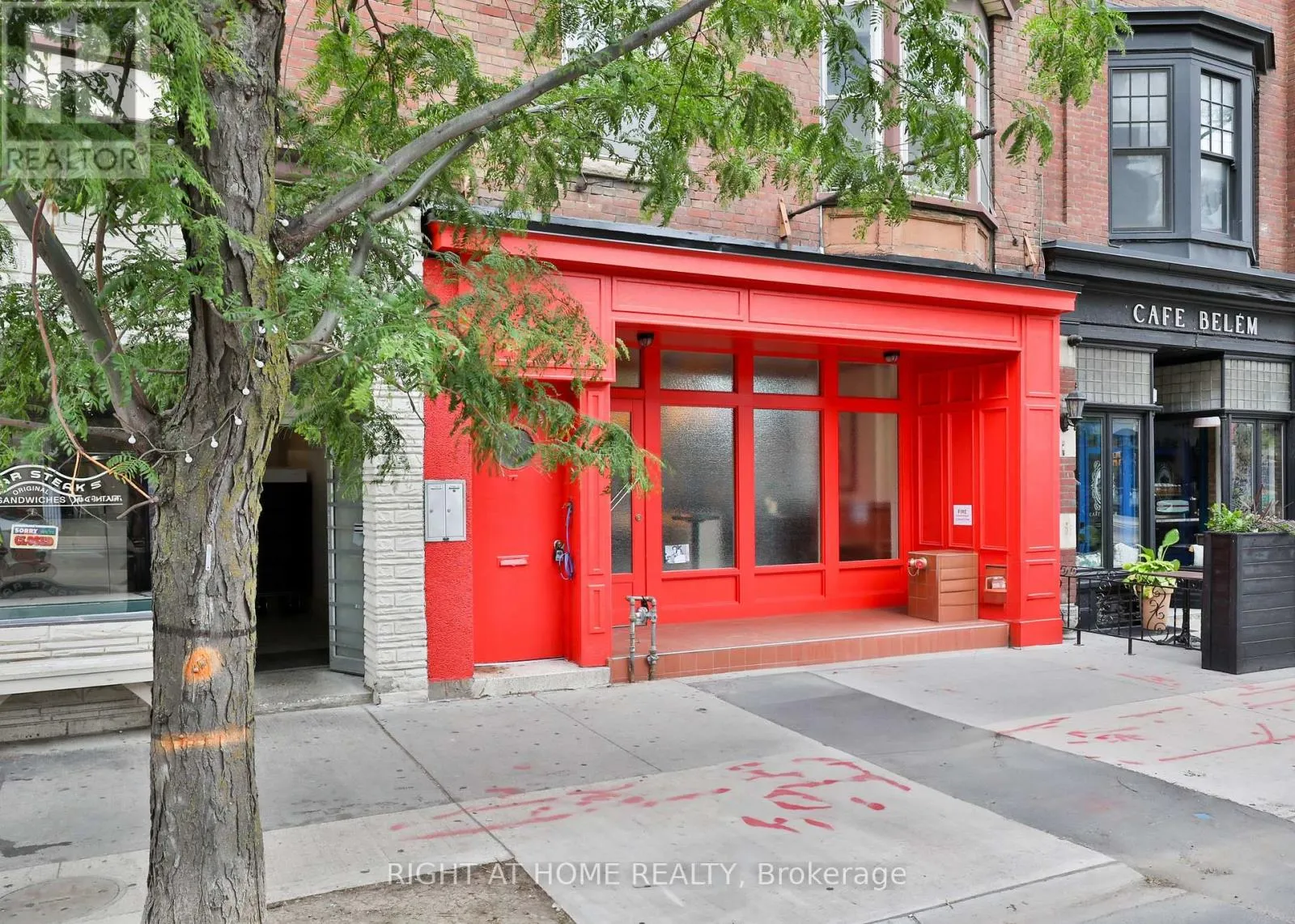 Residential Commercial Mix for rent: Rear - 550 College Street, Toronto, Ontario M6G 1B1