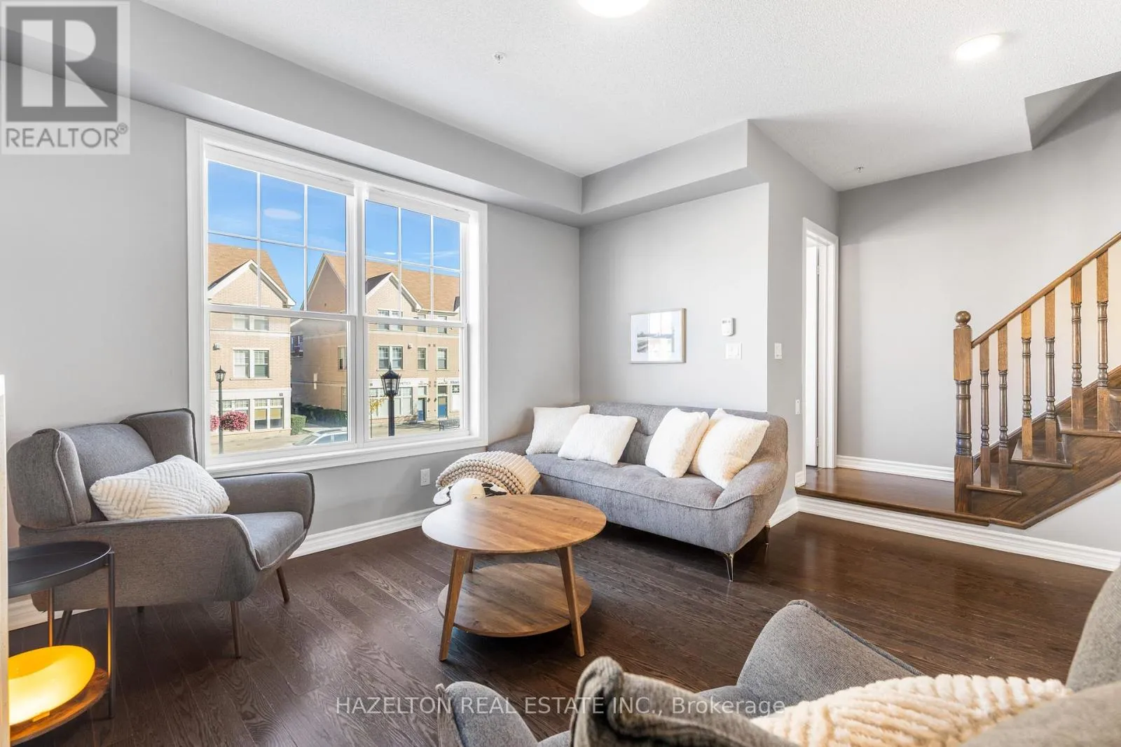 Row / Townhouse for rent: Residential Unit- Back - 49 Cathedral High Street, Markham, Ontario L6C 0P1