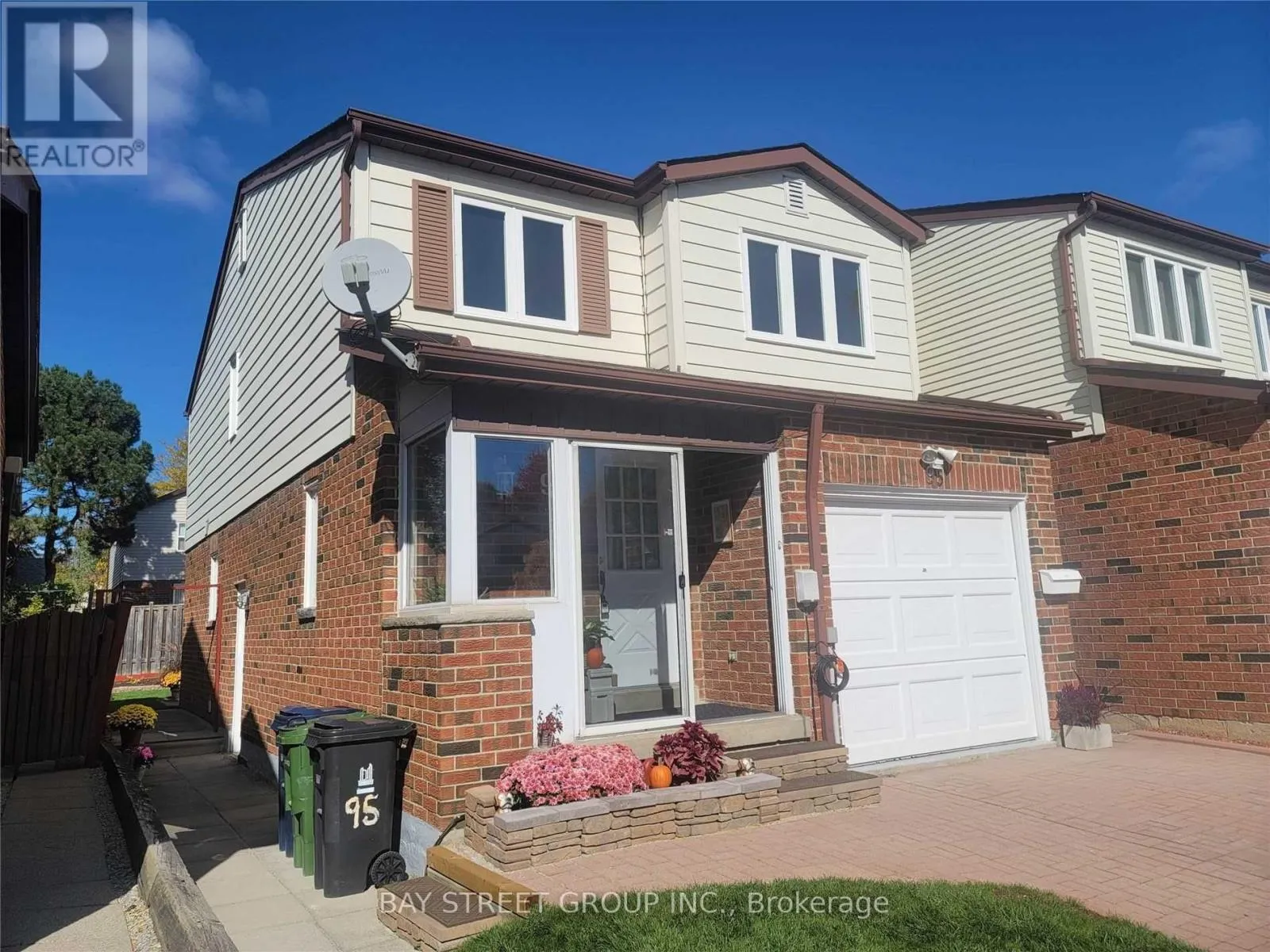 House for rent: Room 1 - 95 Fawndale Crescent, Toronto, Ontario M1W 2X3