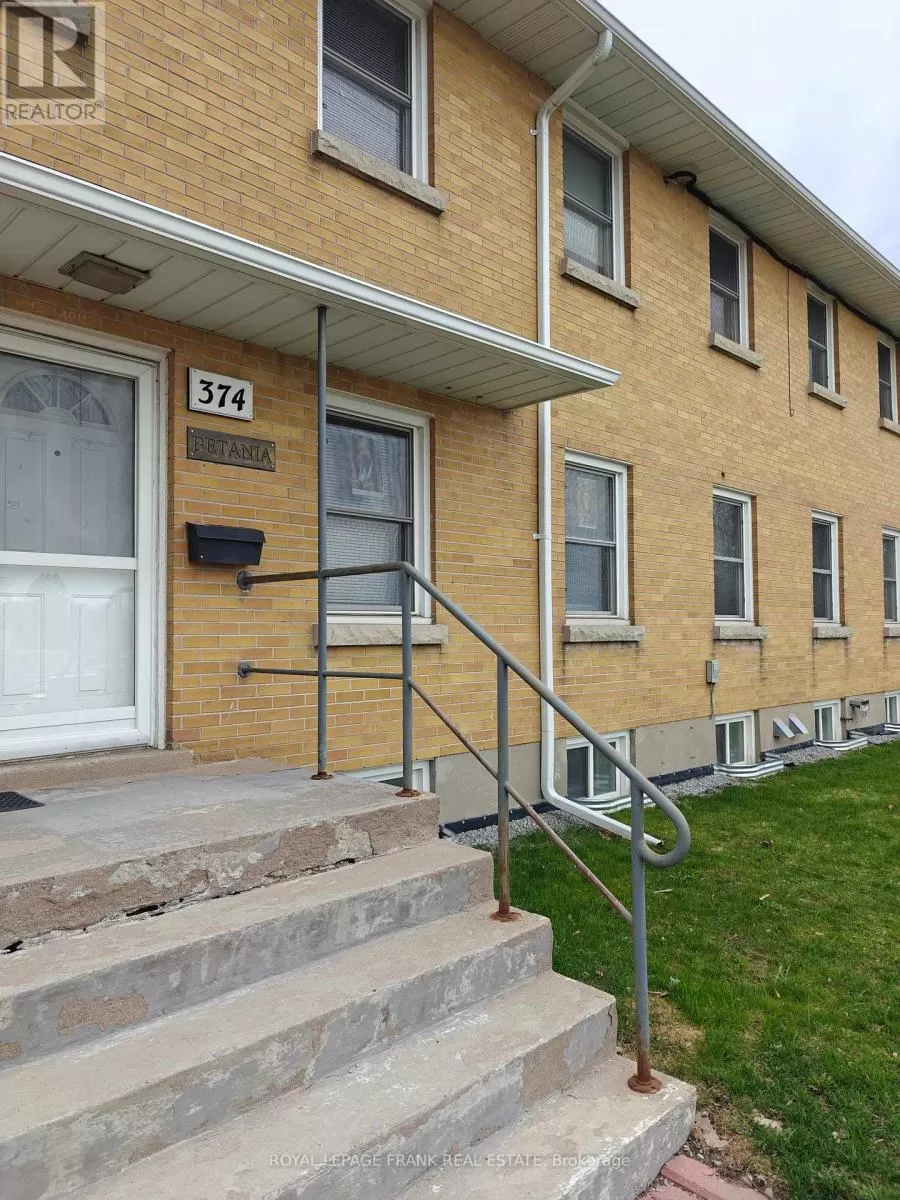 House for rent: Room #4 - 374 Central Park Boulevard S, Oshawa, Ontario L1H 5X2