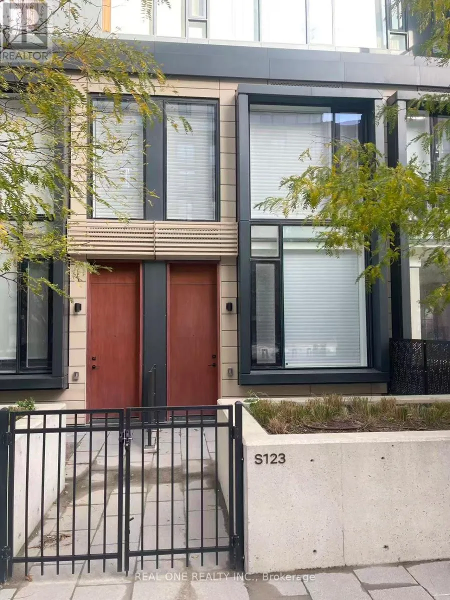 Row / Townhouse for rent: S123 - 180 Mill Street, Toronto, Ontario M5A 0V7