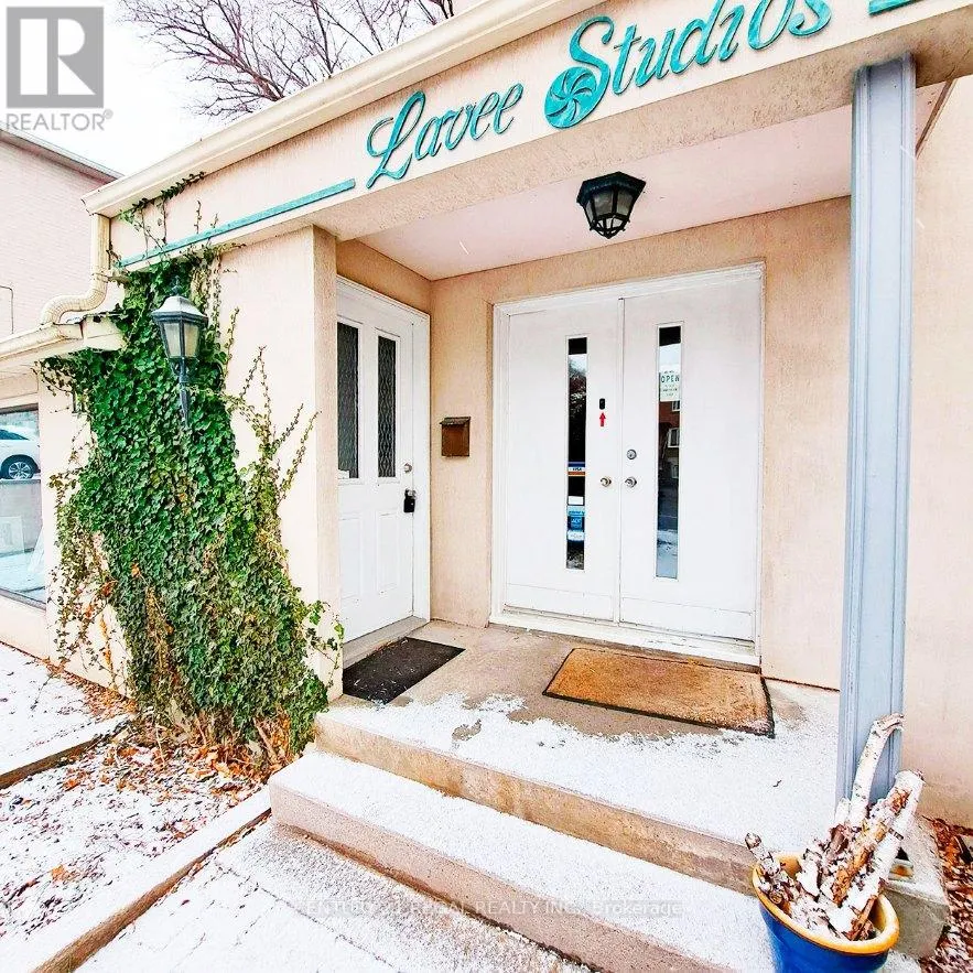 Offices for rent: Second Floor - 119 Sheppard Avenue W, Toronto, Ontario M2N 1M7