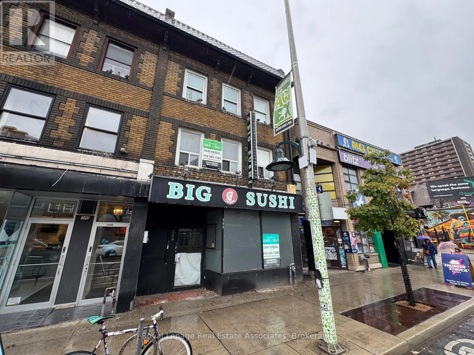 Second Floor Unit A - 388 Bloor Street W, Toronto, Ontario M5S 1X4
