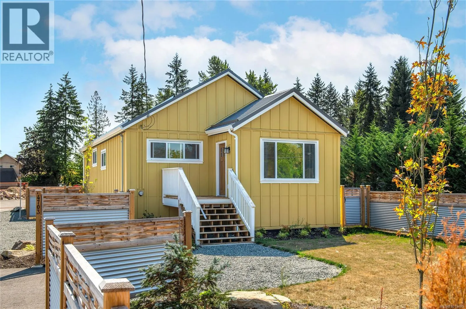 House for rent: Sl3 4703 Cumberland Rd, Cumberland, British Columbia V0R 1S0