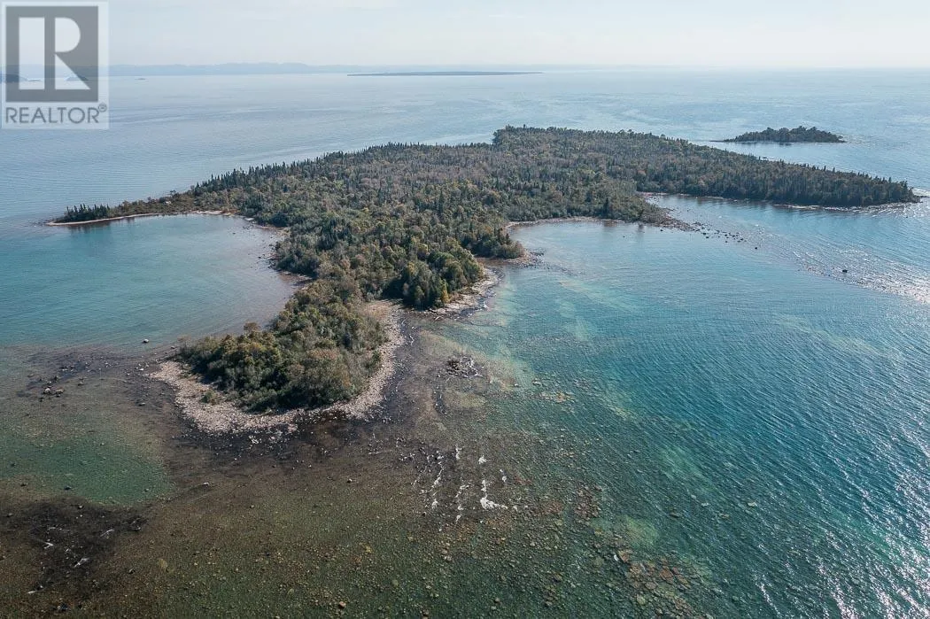 South Lizard Island, Near Lake Superior Provincial Park, Algoma, Ontario P0S 1K0