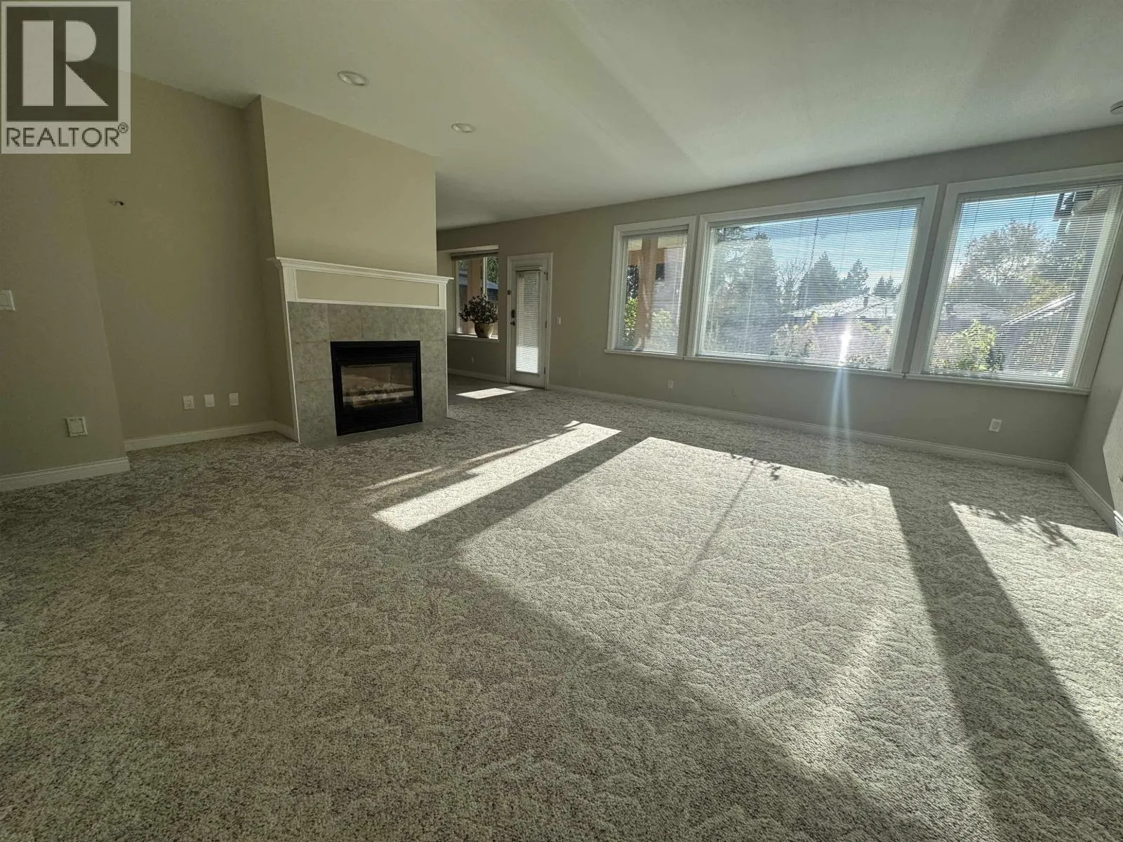 House for rent: Suite 20920 115 Ave, Maple Ridge, British Columbia V2X 3M5