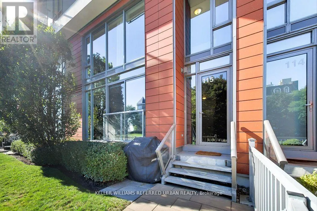 Row / Townhouse for rent: Th115 - 90 Stadium Road, Toronto, Ontario M5V 3W5