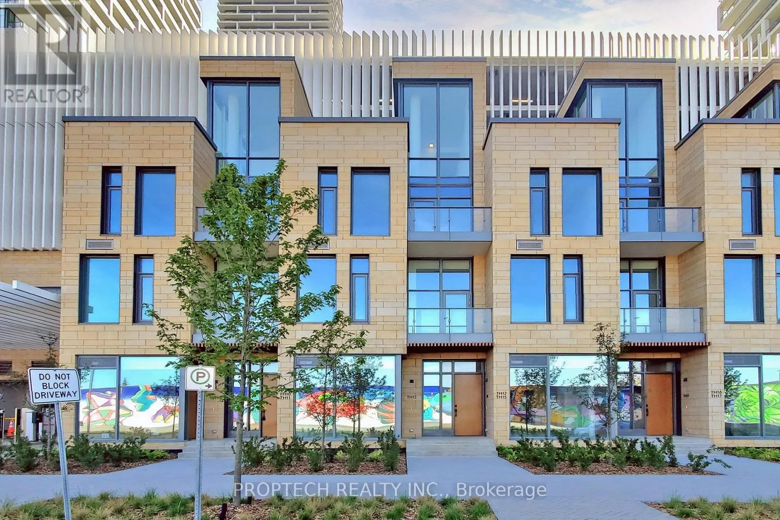 Row / Townhouse for rent: Th12 - 7 Buttermill Avenue, Vaughan, Ontario L4K 0M5