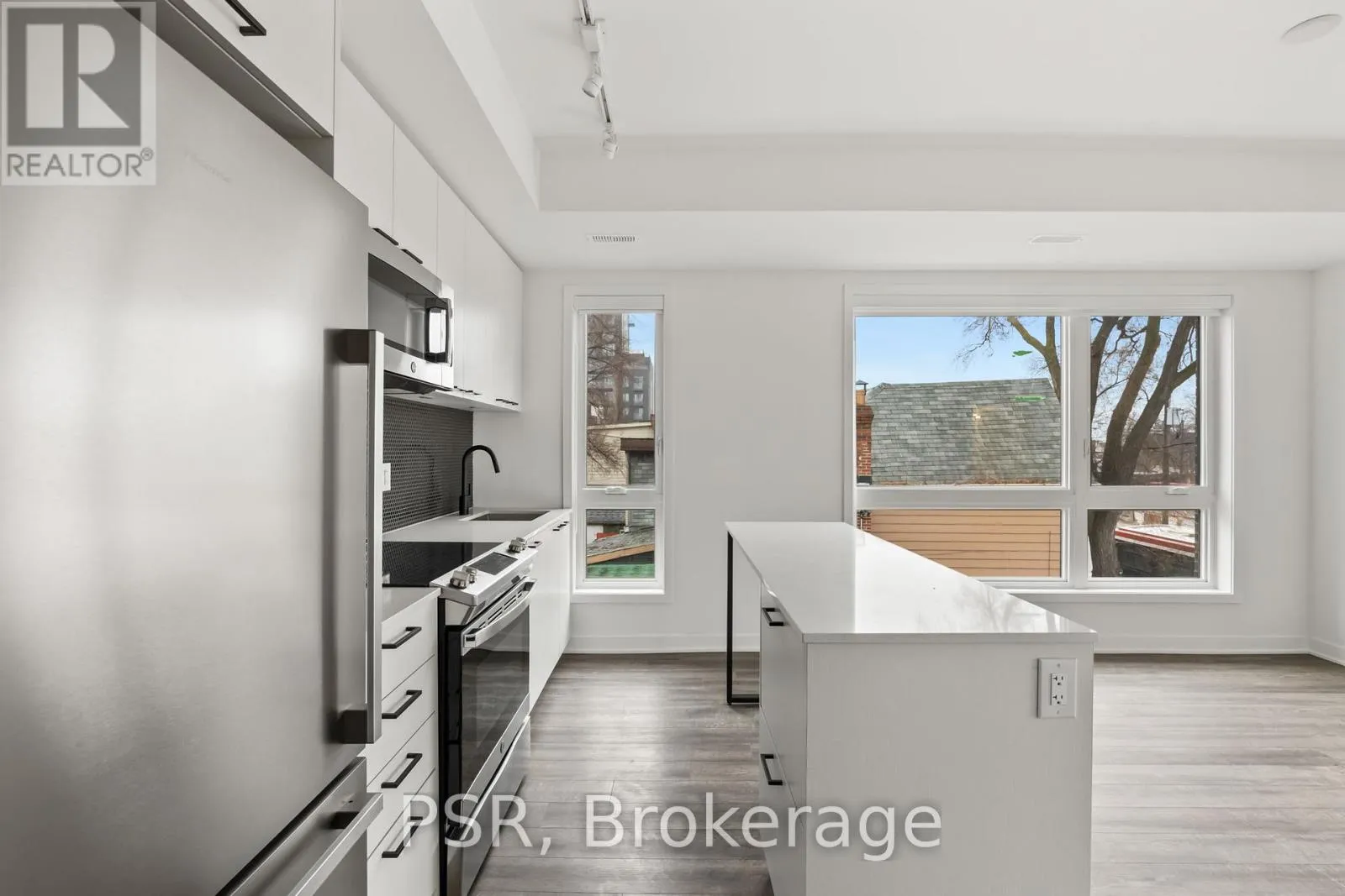 Row / Townhouse for rent: Th13 - 40 Ed Clark Gardens Boulevard, Toronto, Ontario M6N 0B5