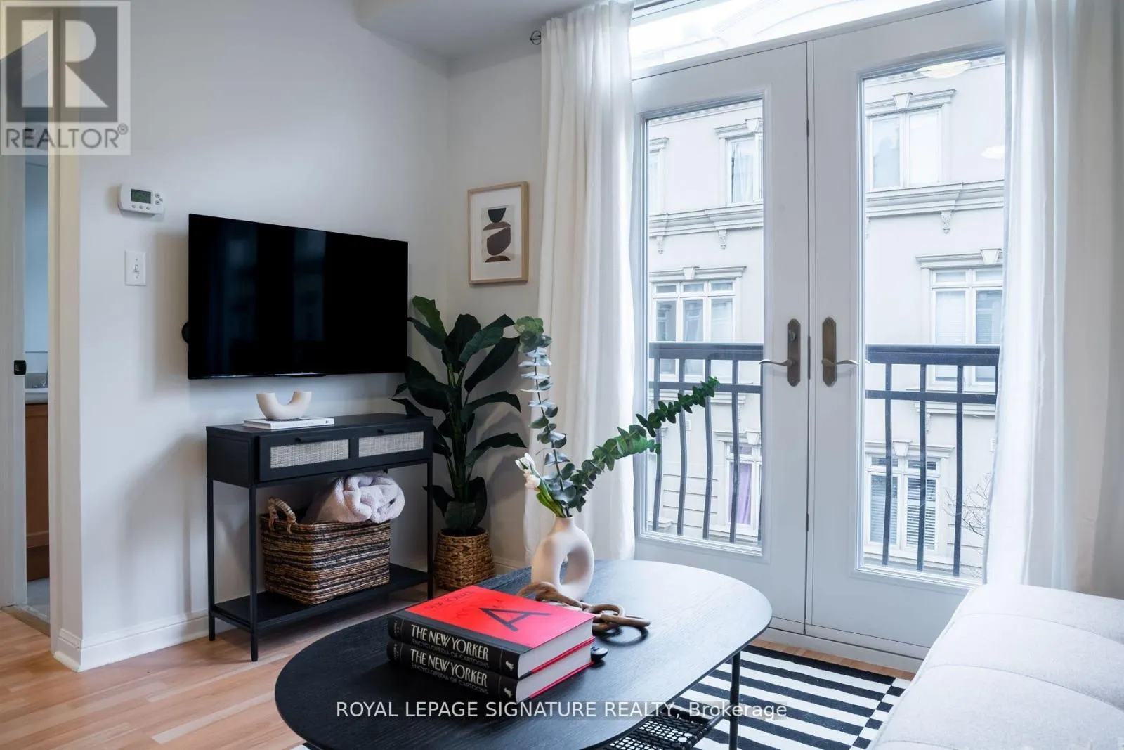 Row / Townhouse for rent: Th17 - 68 Carr Street, Toronto, Ontario M5T 1B7