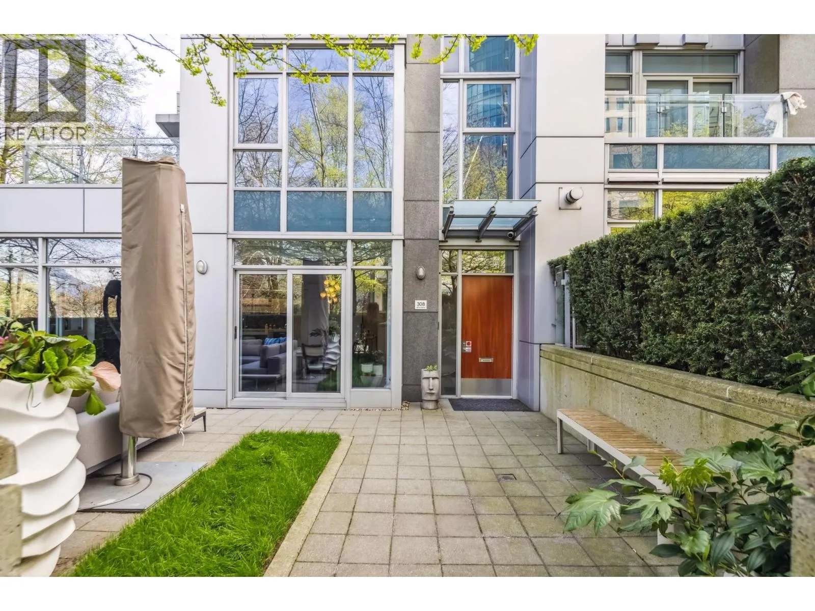Row / Townhouse for rent: Th22 1281 W Cordova Street, Vancouver, British Columbia V6C 3R5