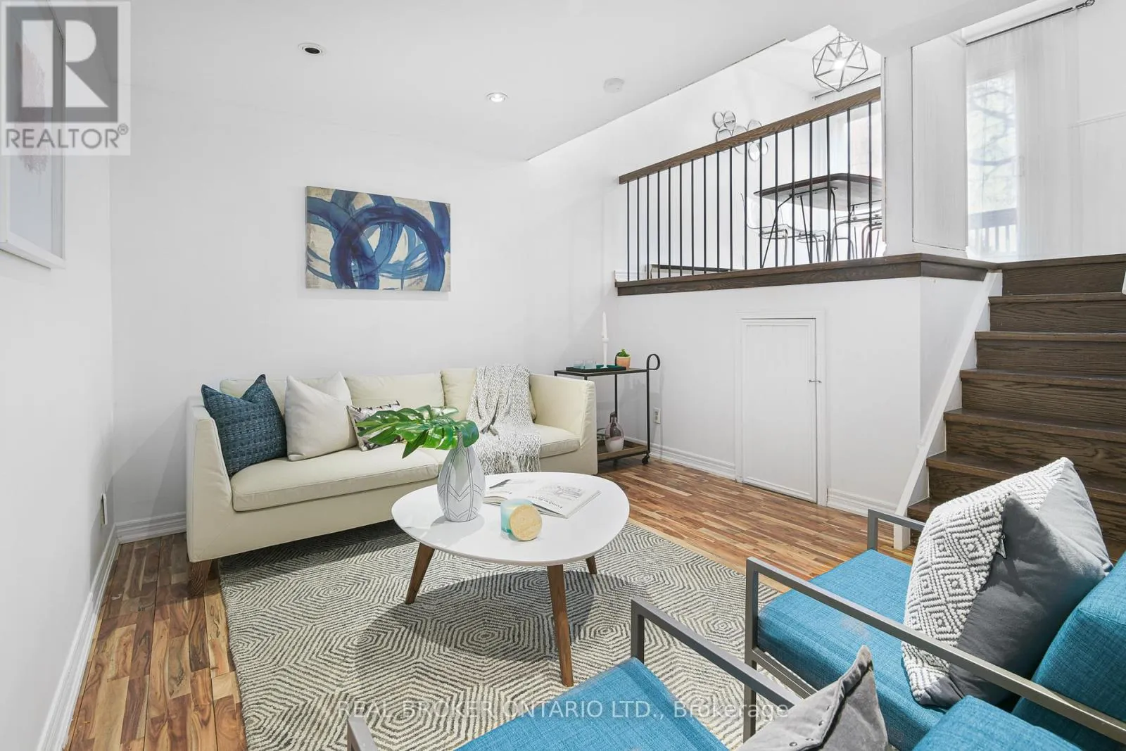 Row / Townhouse for rent: Th24 - 1666 Queen Street E, Toronto, Ontario M4L 1G3