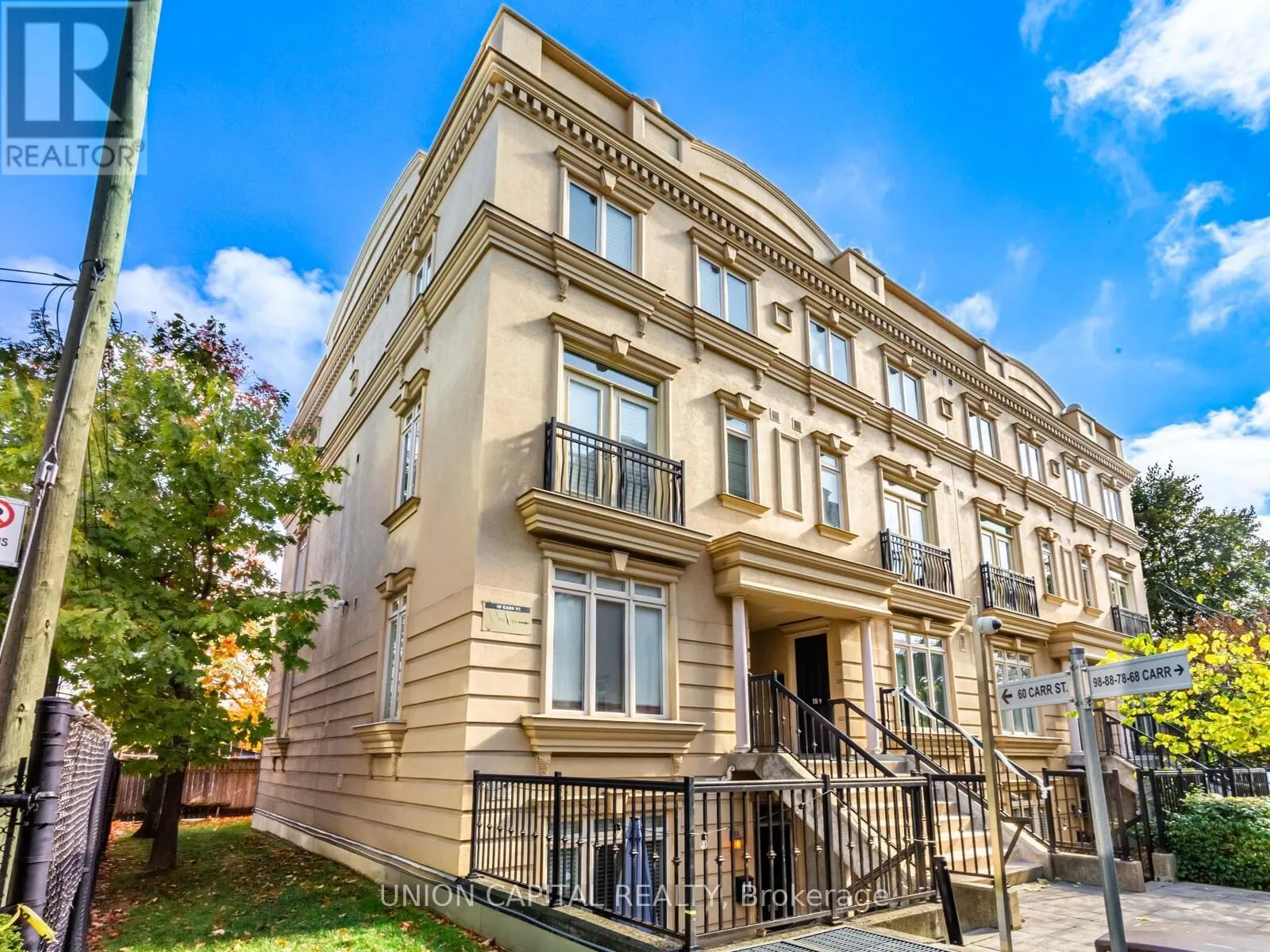 Row / Townhouse for rent: Th3 - 60 Carr Street, Toronto, Ontario M5T 1B7