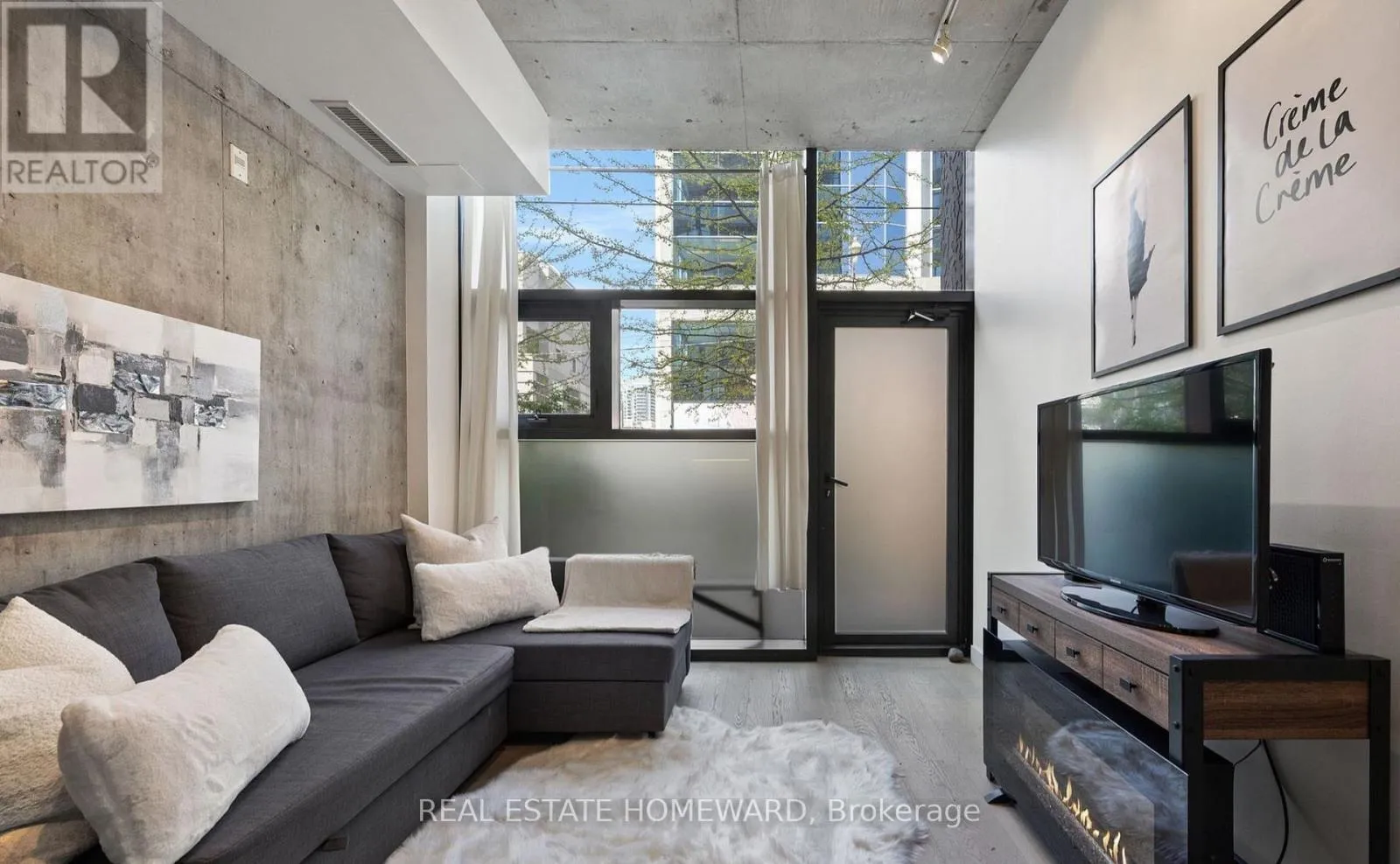 Row / Townhouse for rent: Th9 - 25 Stafford Street, Toronto, Ontario M5V 0G3