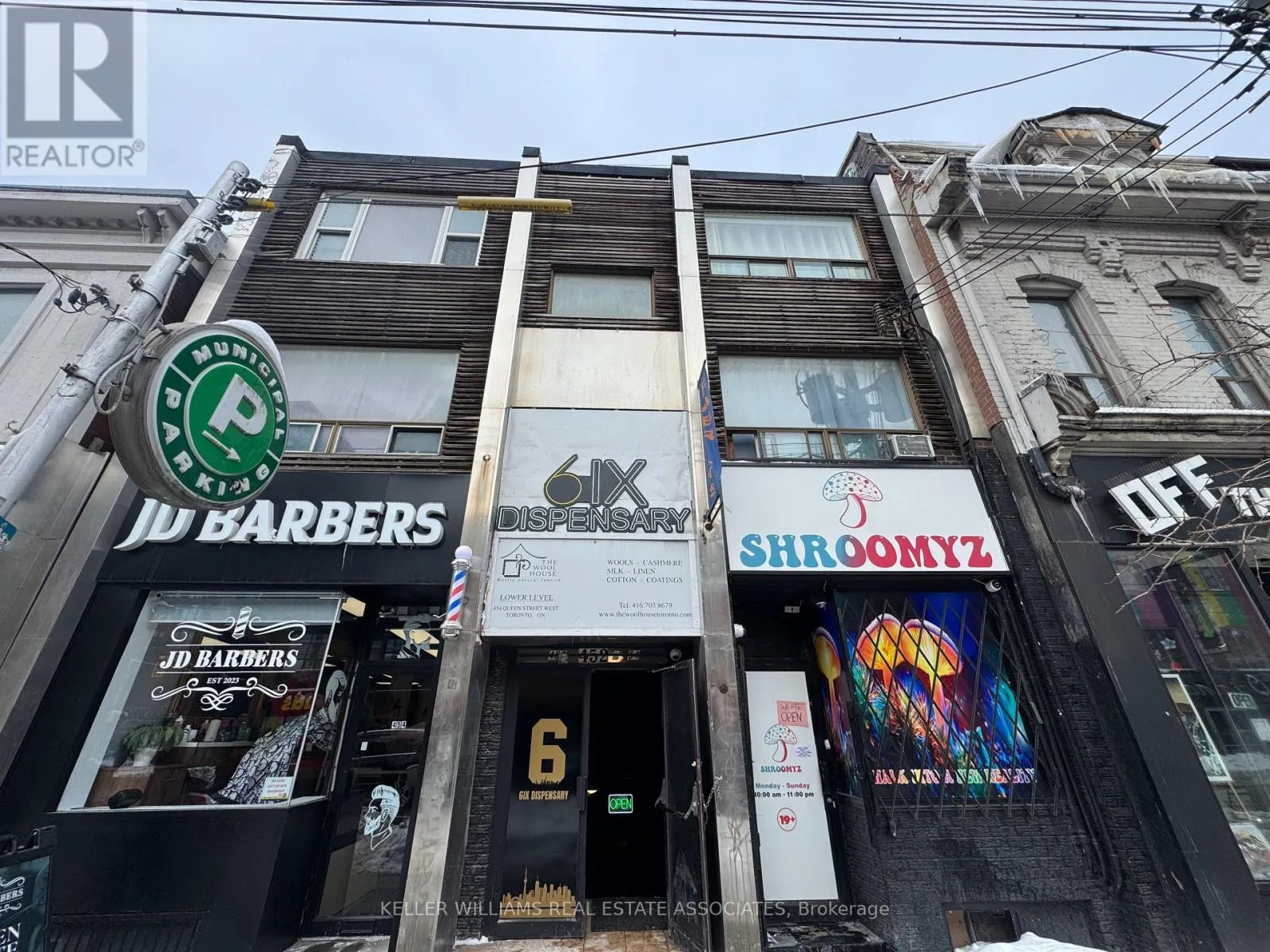 Third Floor - 452 Queen Street W, Toronto, Ontario M5V 2A8