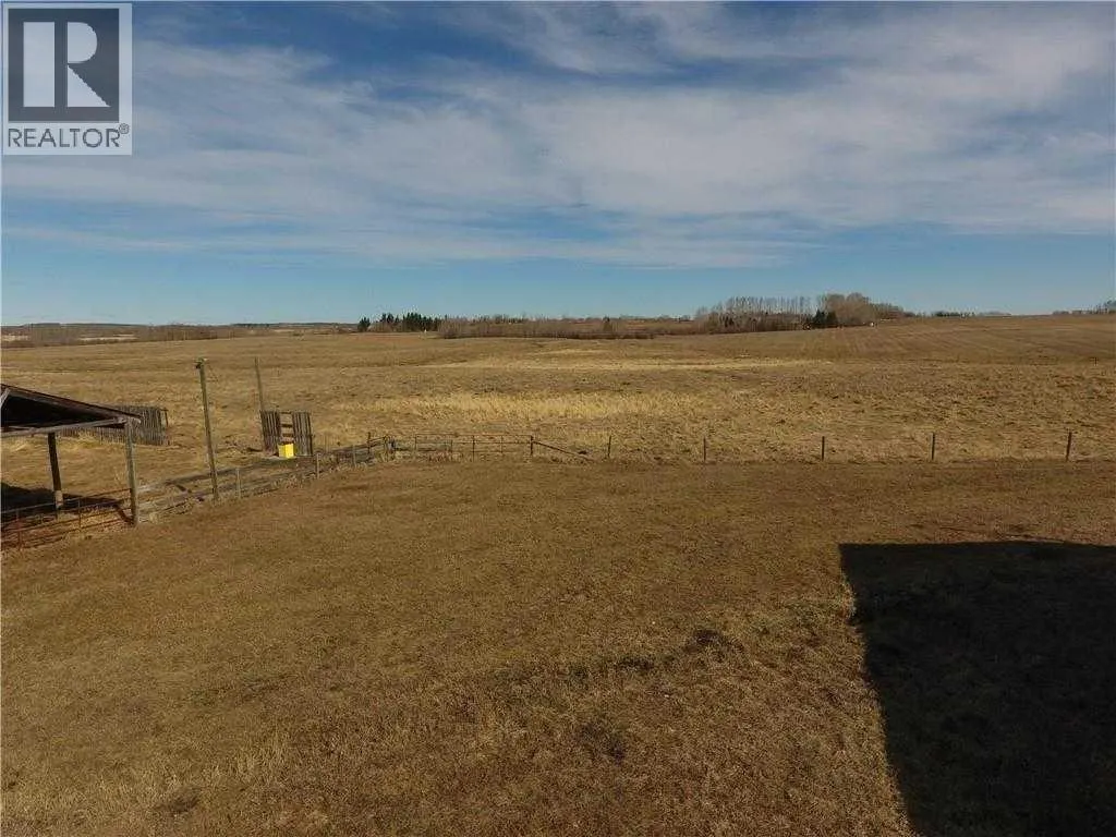 Commercial Mix for rent: Twp 303, Rural Mountain View County, Alberta T0M 0A0