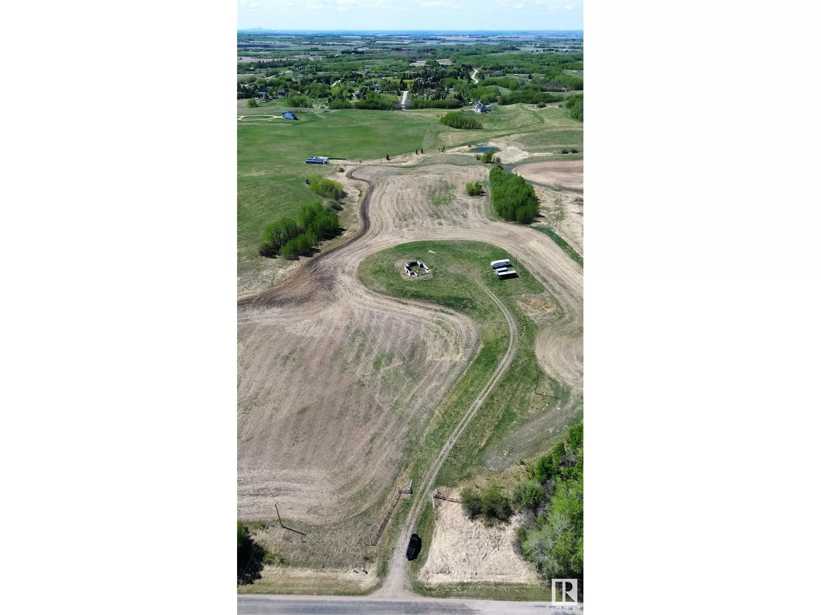 No Building for rent: Twp 540 Range Road 212, Rural Strathcona County, Alberta T8G 2C2