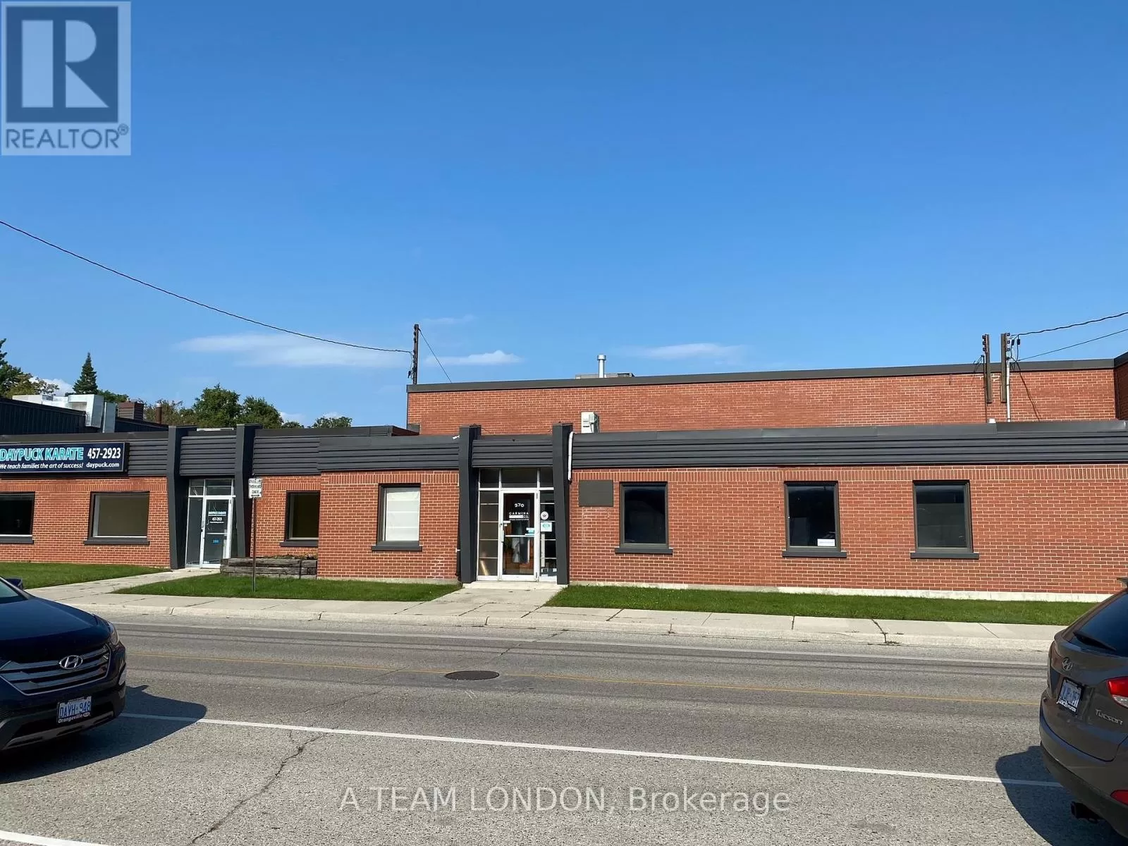 Warehouse for rent: Unit 1 - 360-370 Saskatoon Street, London East, Ontario N5W 4R3