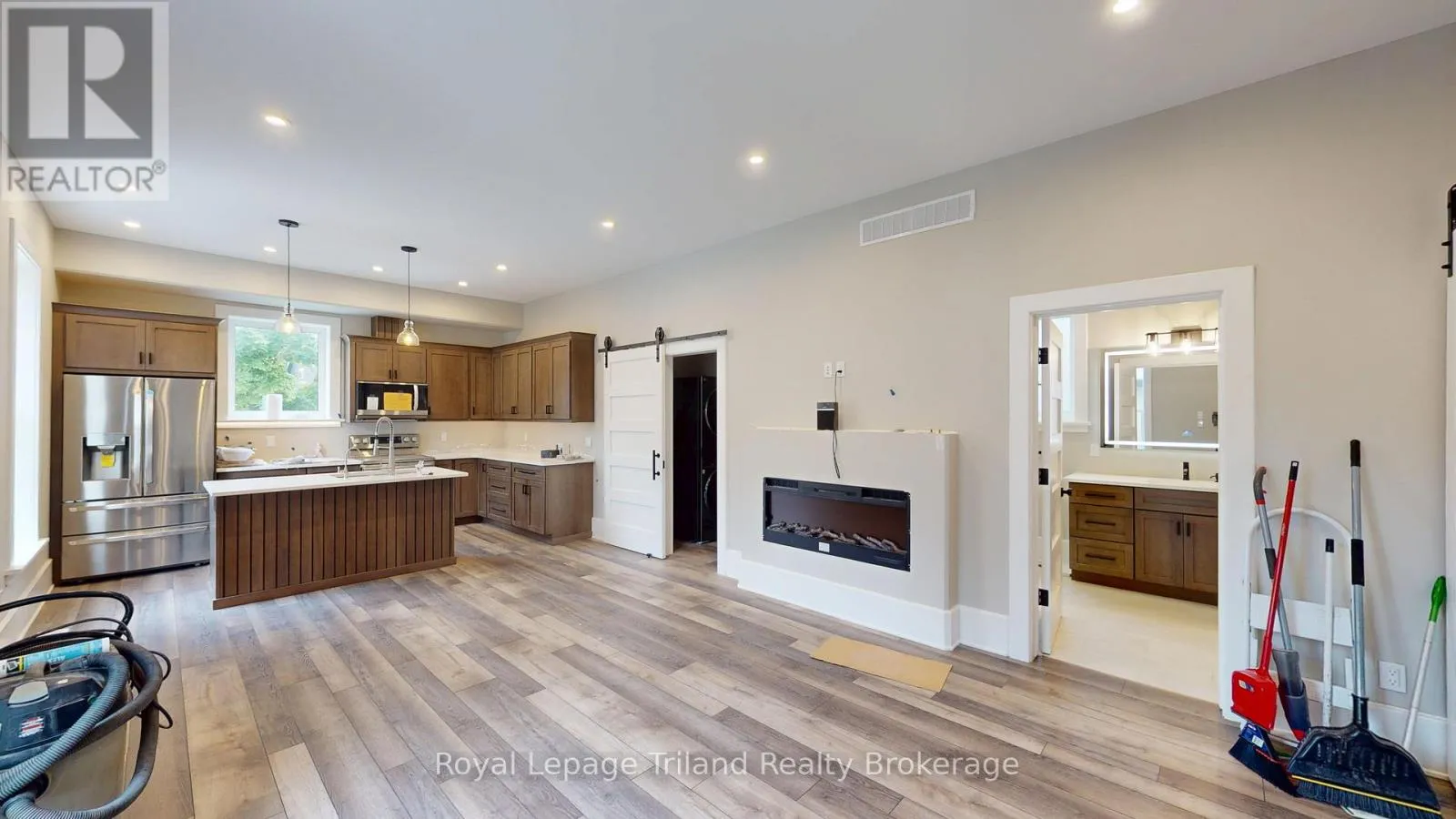 Duplex for rent: Unit 1 - 590 Hatch Street, Woodstock, Ontario N4S 1N8