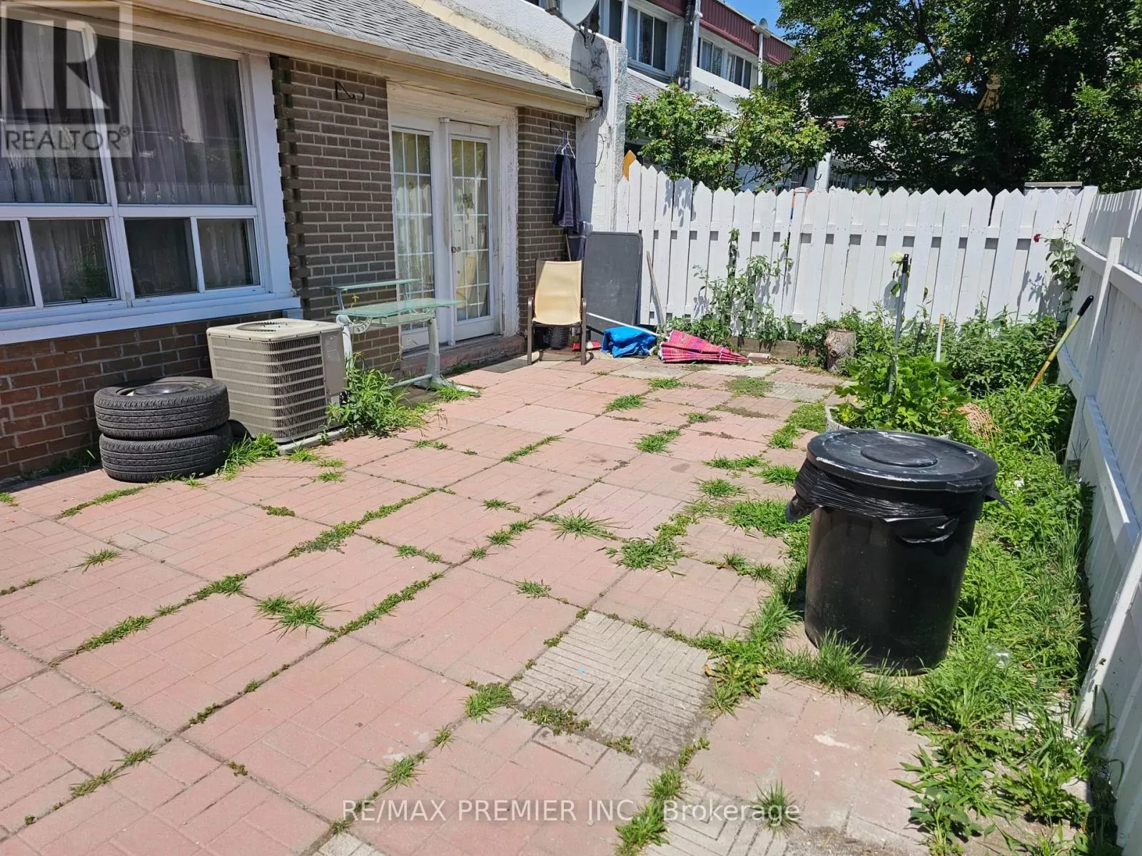 Row / Townhouse for rent: Unit 15 - 2901 Jane Street, Toronto, Ontario M3N 2J8