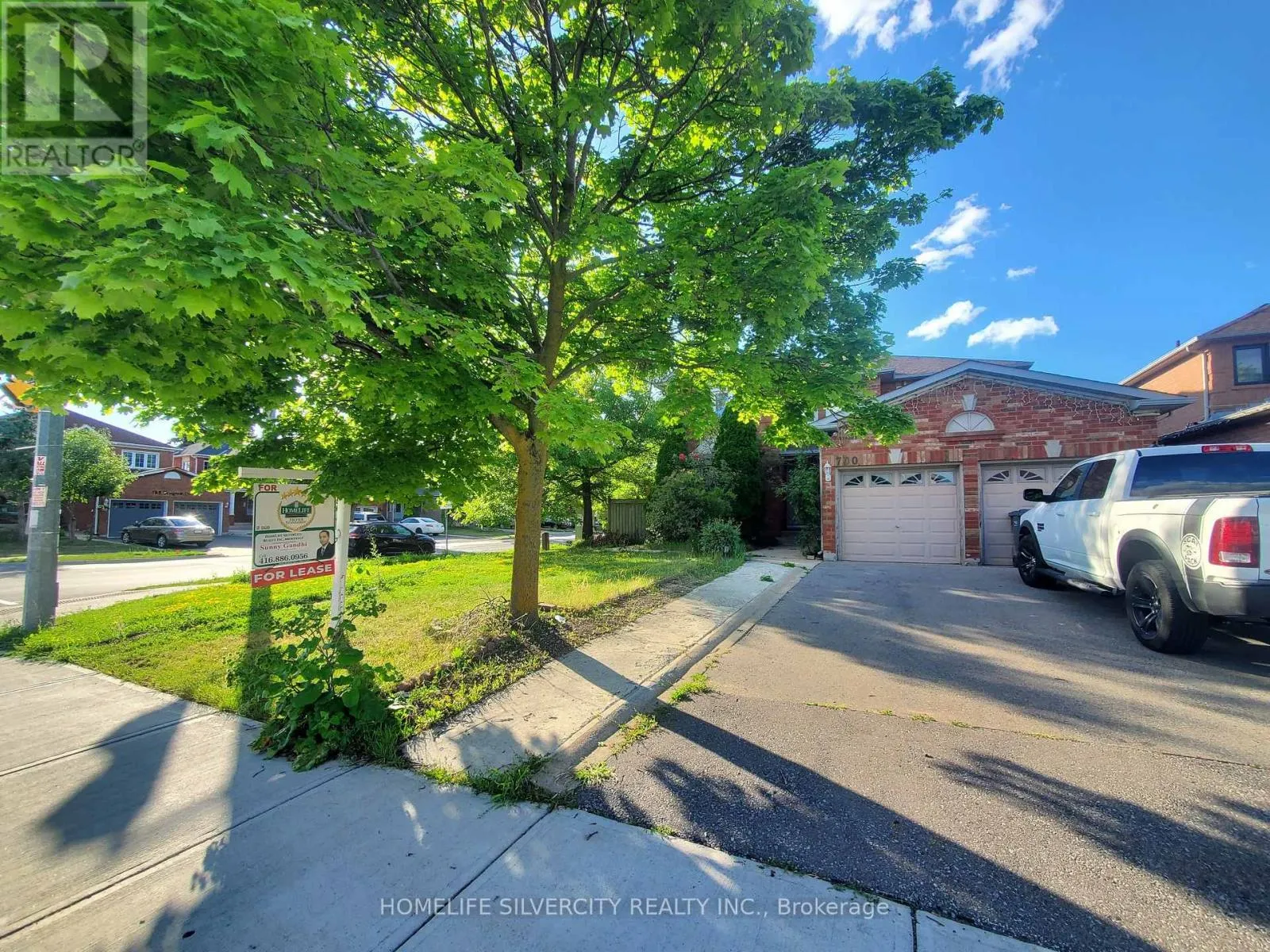 House for rent: Unit 1-upper Level - 700 Peter Robertson Boulevard, Brampton, Ontario L6R 1L7