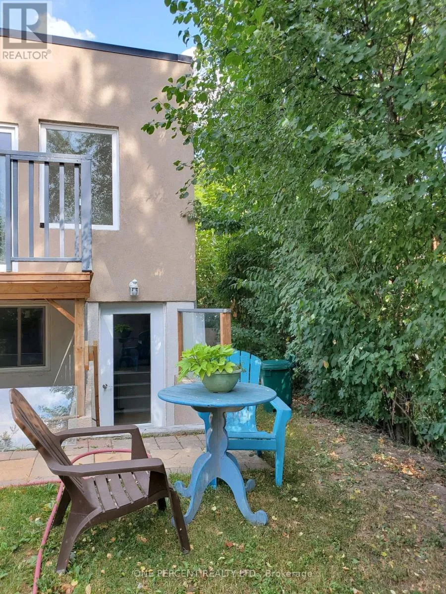 House for rent: Unit 2 - 16 Palamar Road, Toronto, Ontario M3M 1L1