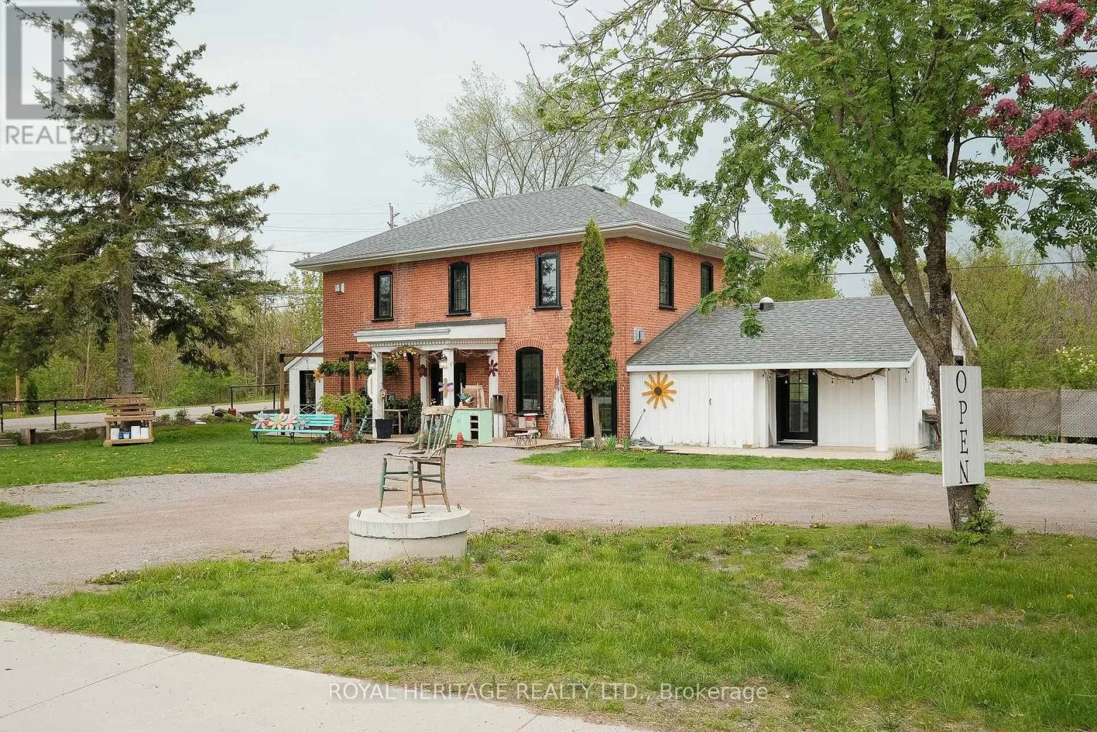 Offices for rent: Unit# 2 - 2102 Nathaway Drive, Selwyn, Ontario K0L 3G0