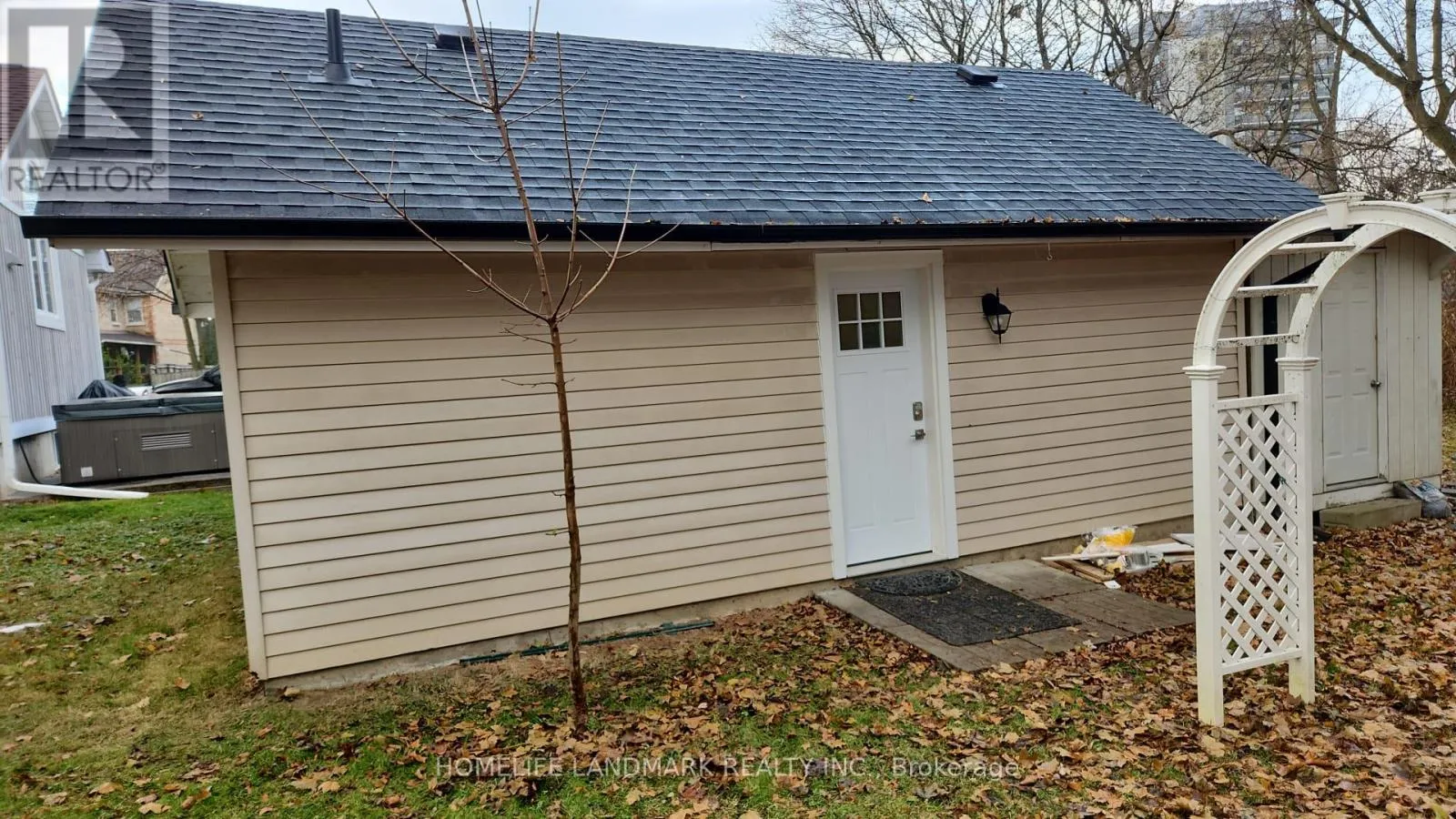 House for rent: Unit # 2 - 452 D'arcy Street, Newmarket, Ontario L3Y 1N1