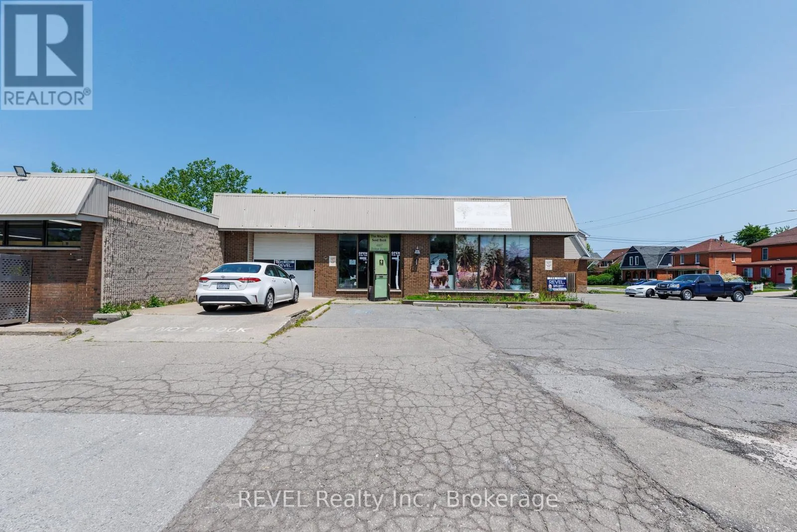 Unit 2 - 4957 Bridge Street N, Niagara Falls, Ontario L2E 2S4