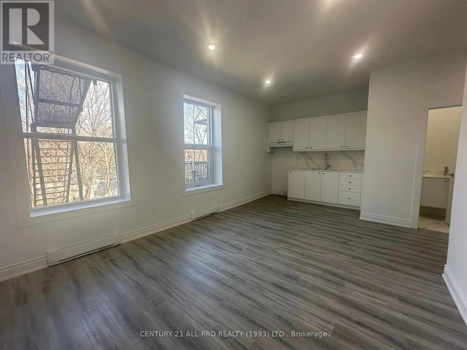 Fourplex for rent: Unit 2 - 82 King Street W, Cobourg, Ontario K9A 2M3