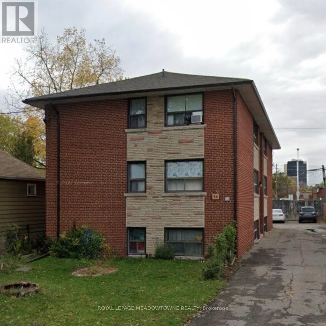 Other for rent: Unit 3 - 14 Vanevery Street, Toronto, Ontario M8V 1Y6