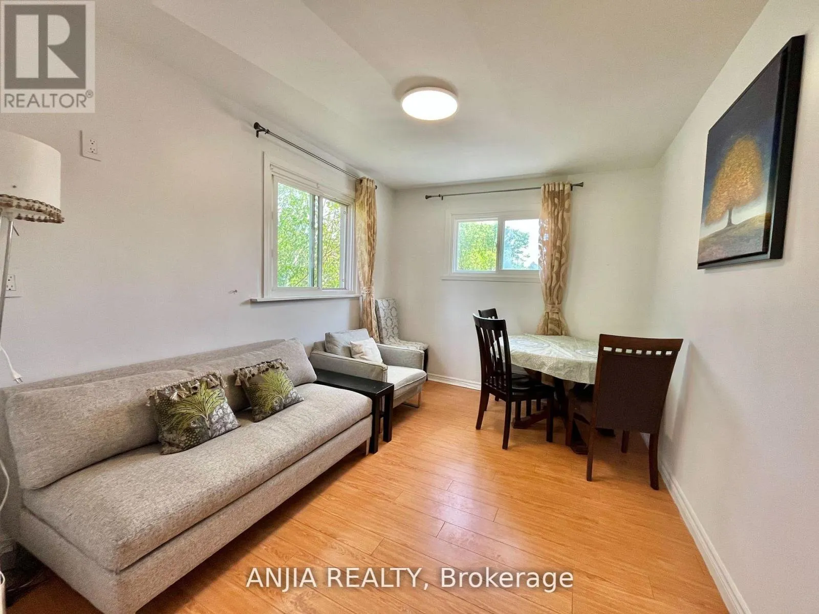 Triplex for rent: Unit 3 - 256 Homewood Avenue, Toronto, Ontario M2R 2N3