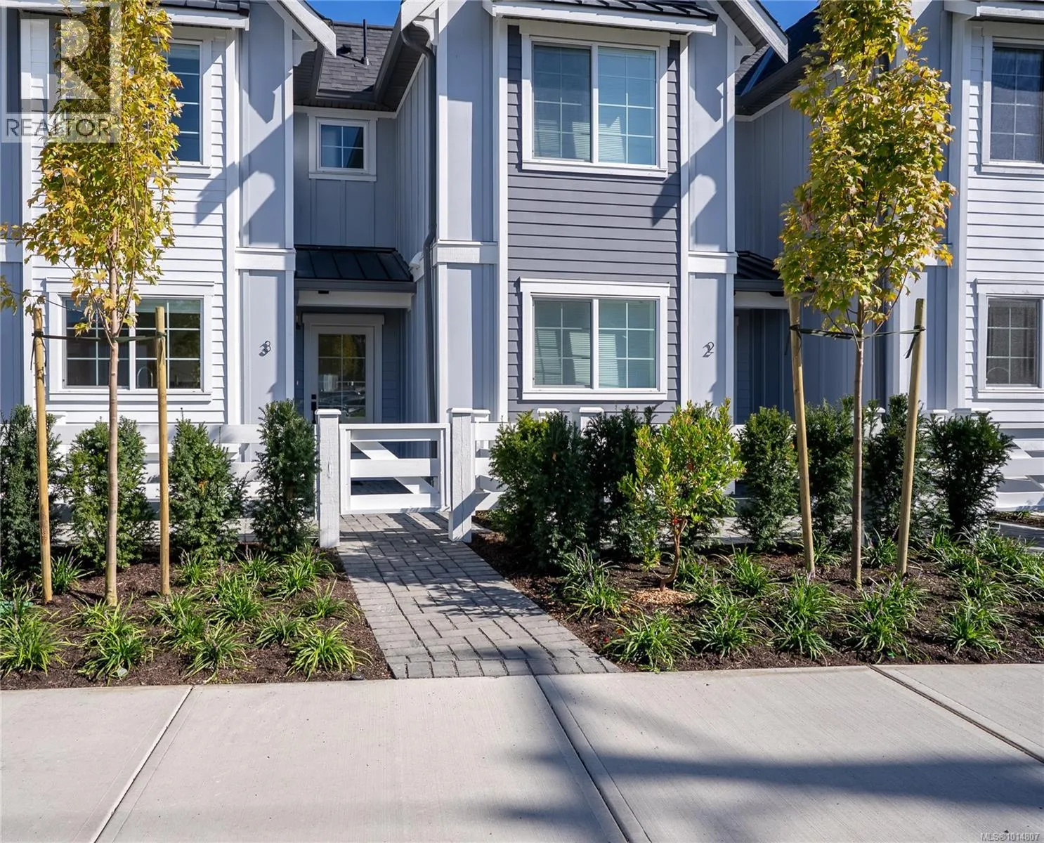 Row / Townhouse for rent: Unit 3 3907 Cedar Hill Rd, Saanich, British Columbia V8P 3Z8