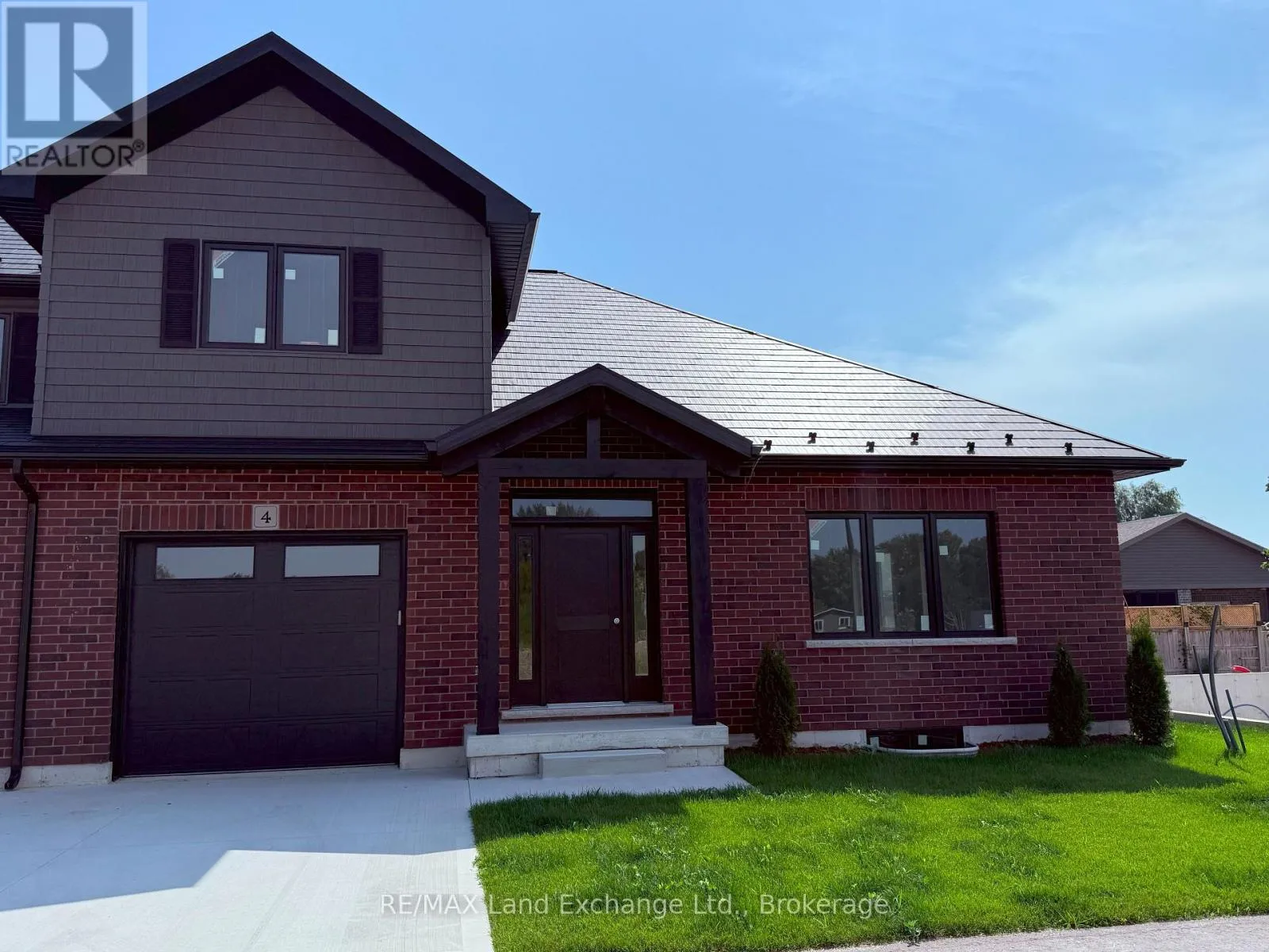 Row / Townhouse for rent: Unit 4 - 8 Golf Links Road, Kincardine, Ontario N2Z 0G1