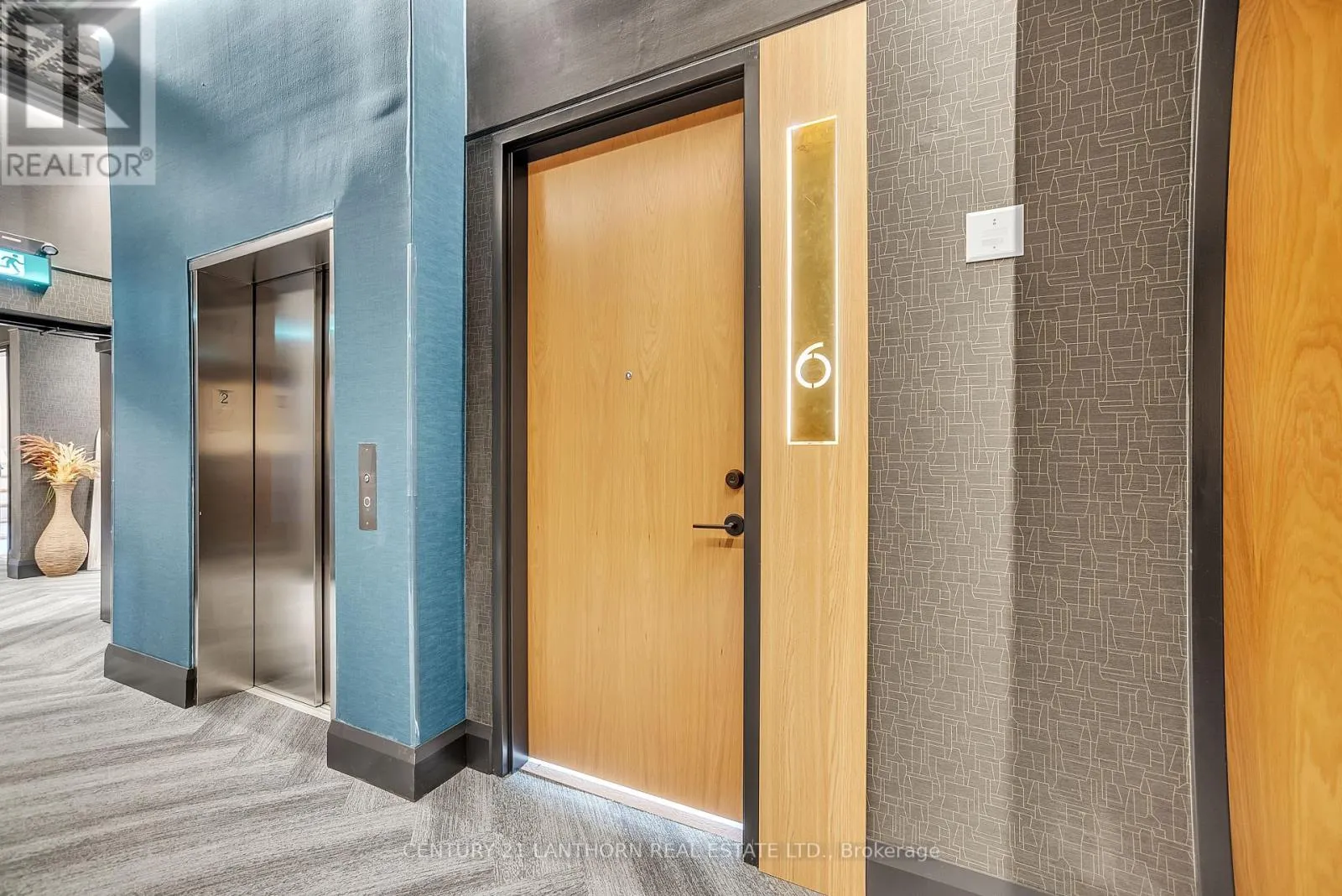 Other for rent: Unit # 6 - 38 Front Street, Quinte West, Ontario K8N 4N2