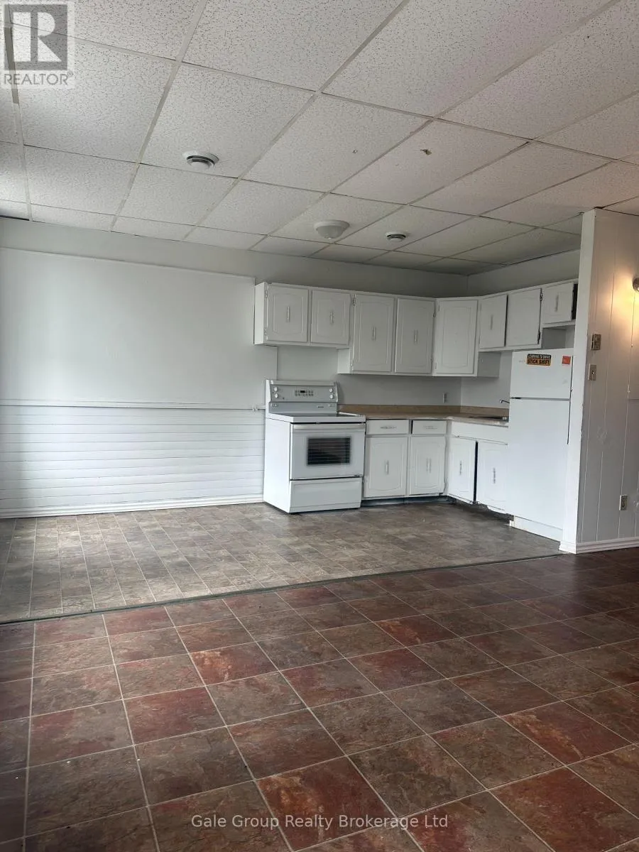 Other for rent: Unit 6 - 457 Dundas Street, Woodstock, Ontario N4S 1C2