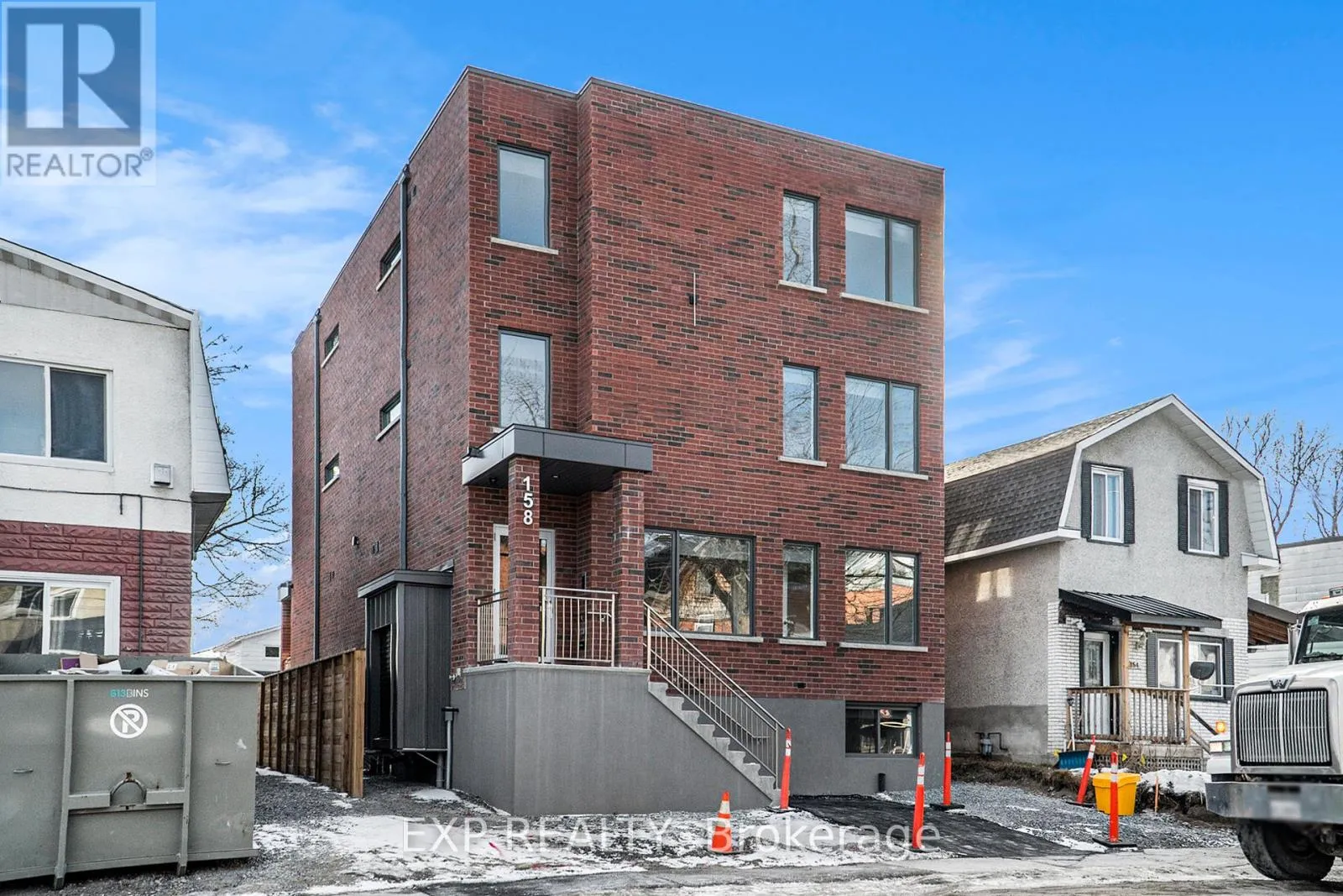 Other for rent: Unit # 7 - 158 Laval Street N, Ottawa, Ontario K1L 7Z4